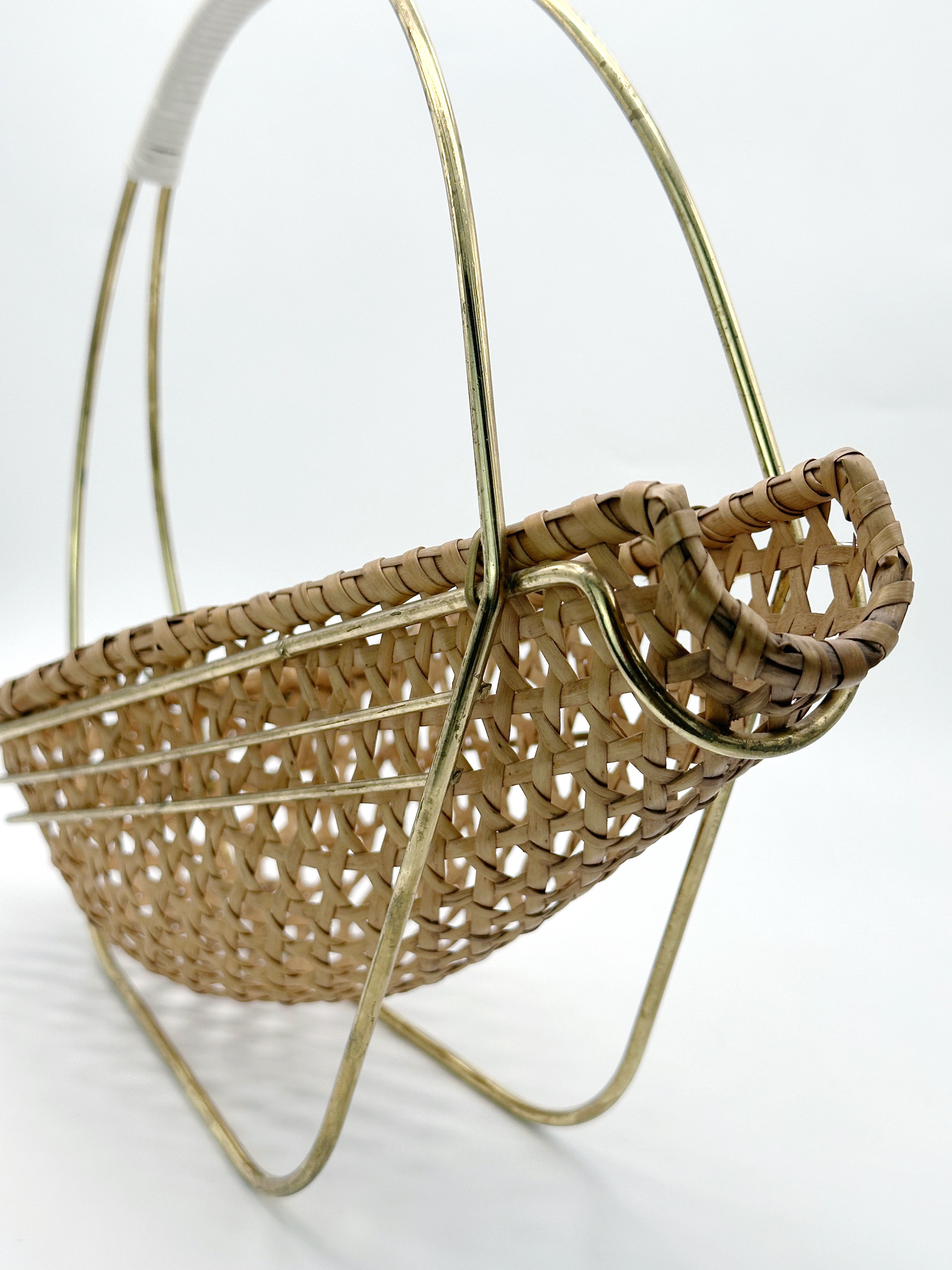 Weinflaschenhalter im Retro-Charme