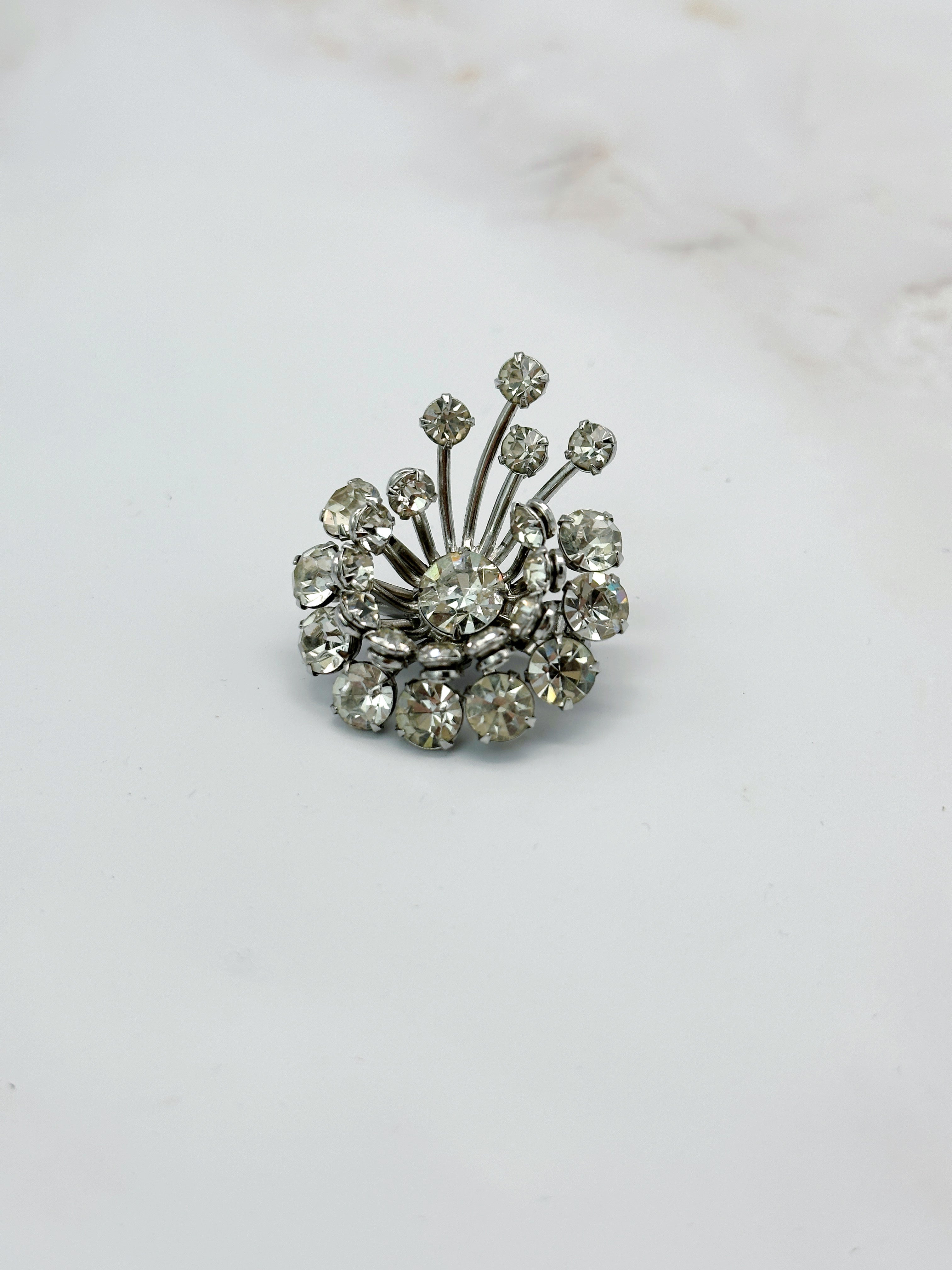 Dekorative Vintage Brosche mit Strass