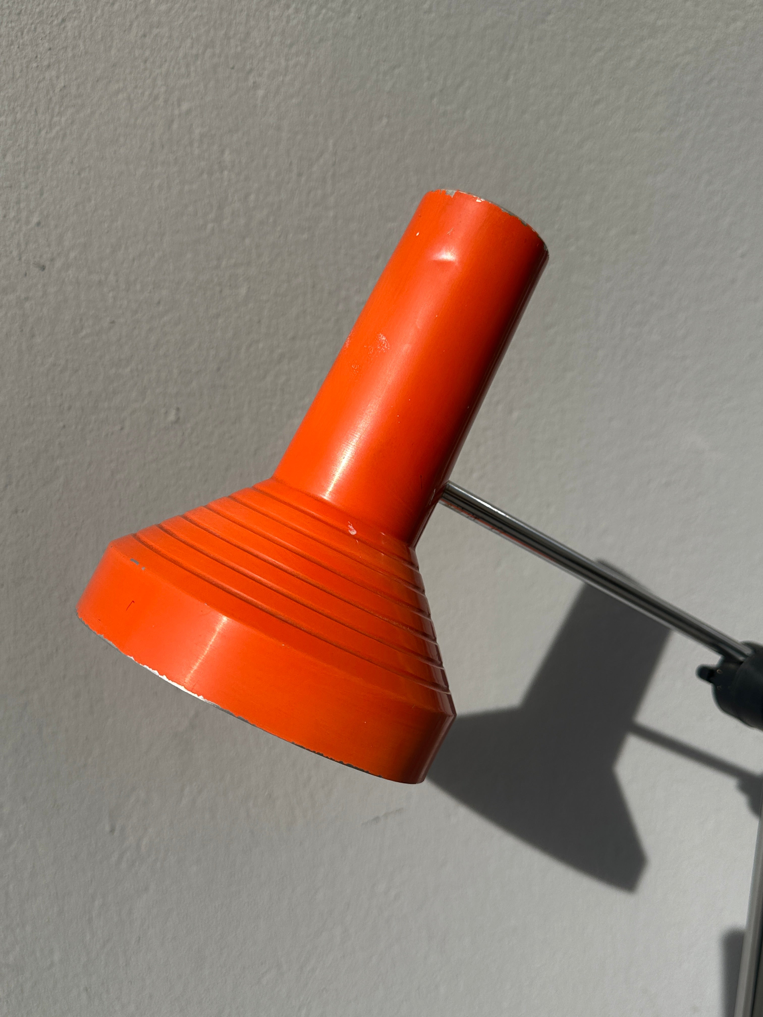 Vintage Design Stehlampe in Orange & Chrom, 60er/70er Jahre