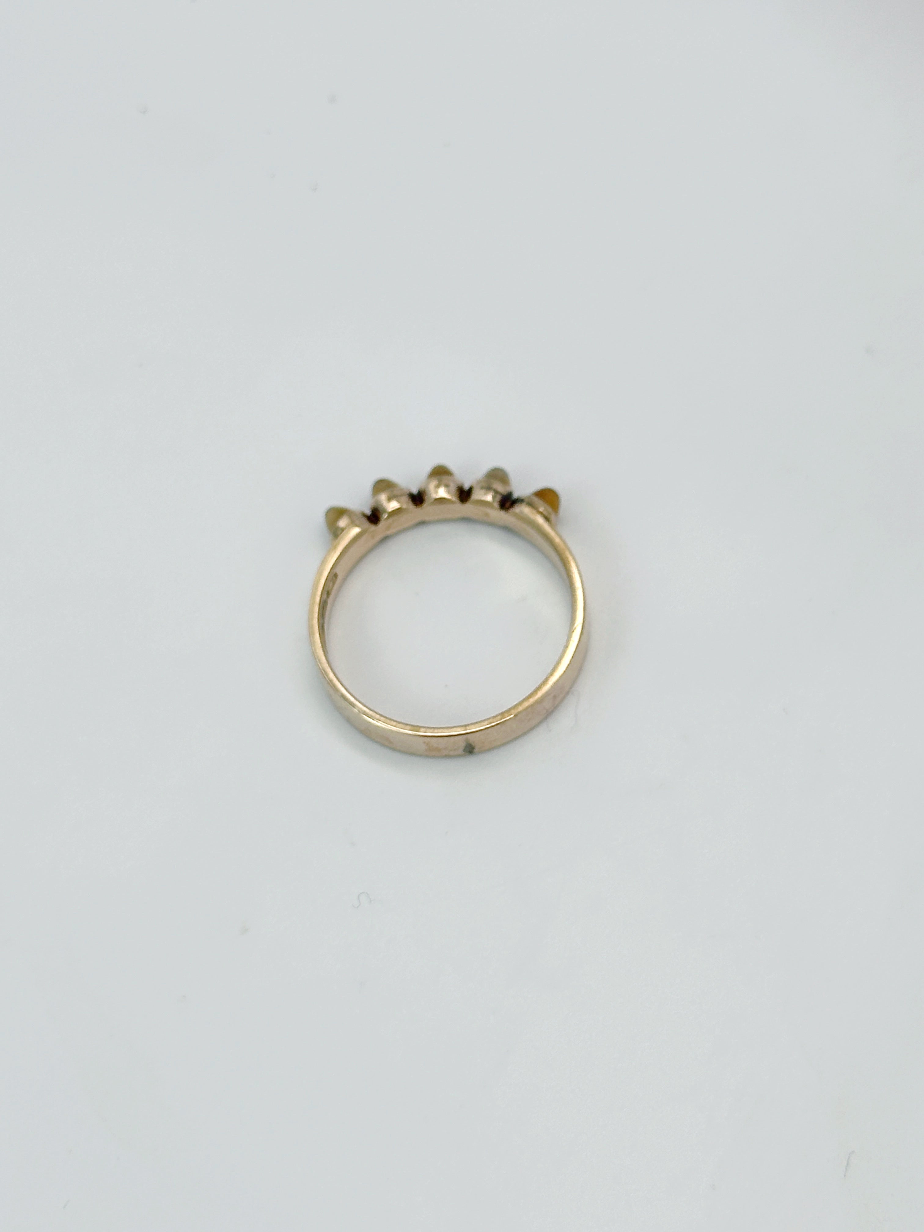 Warmer Glanz: Vintage Goldring mit Citrin Cabochons