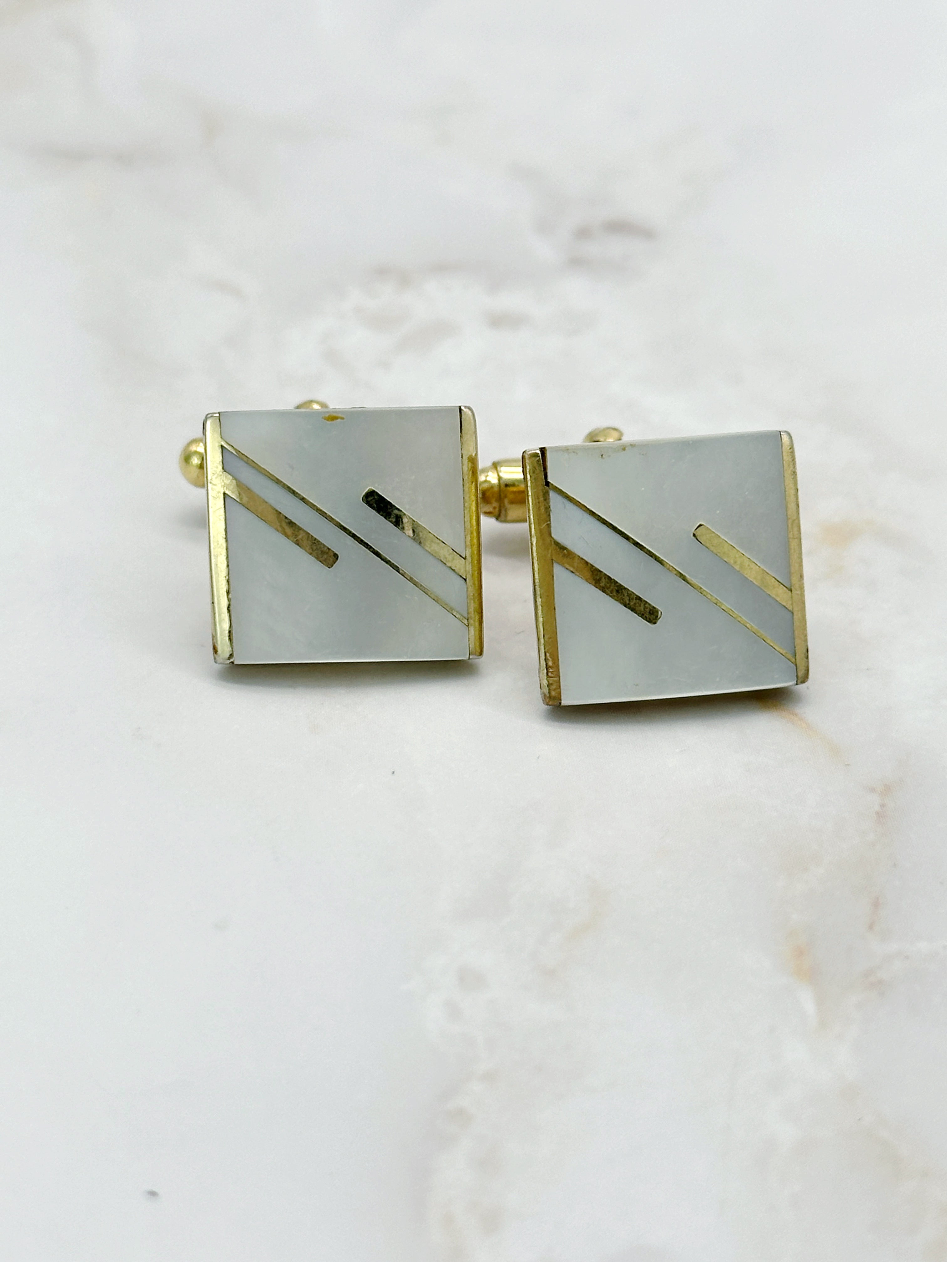 Cufflinks gold-plated with white mother of pearl