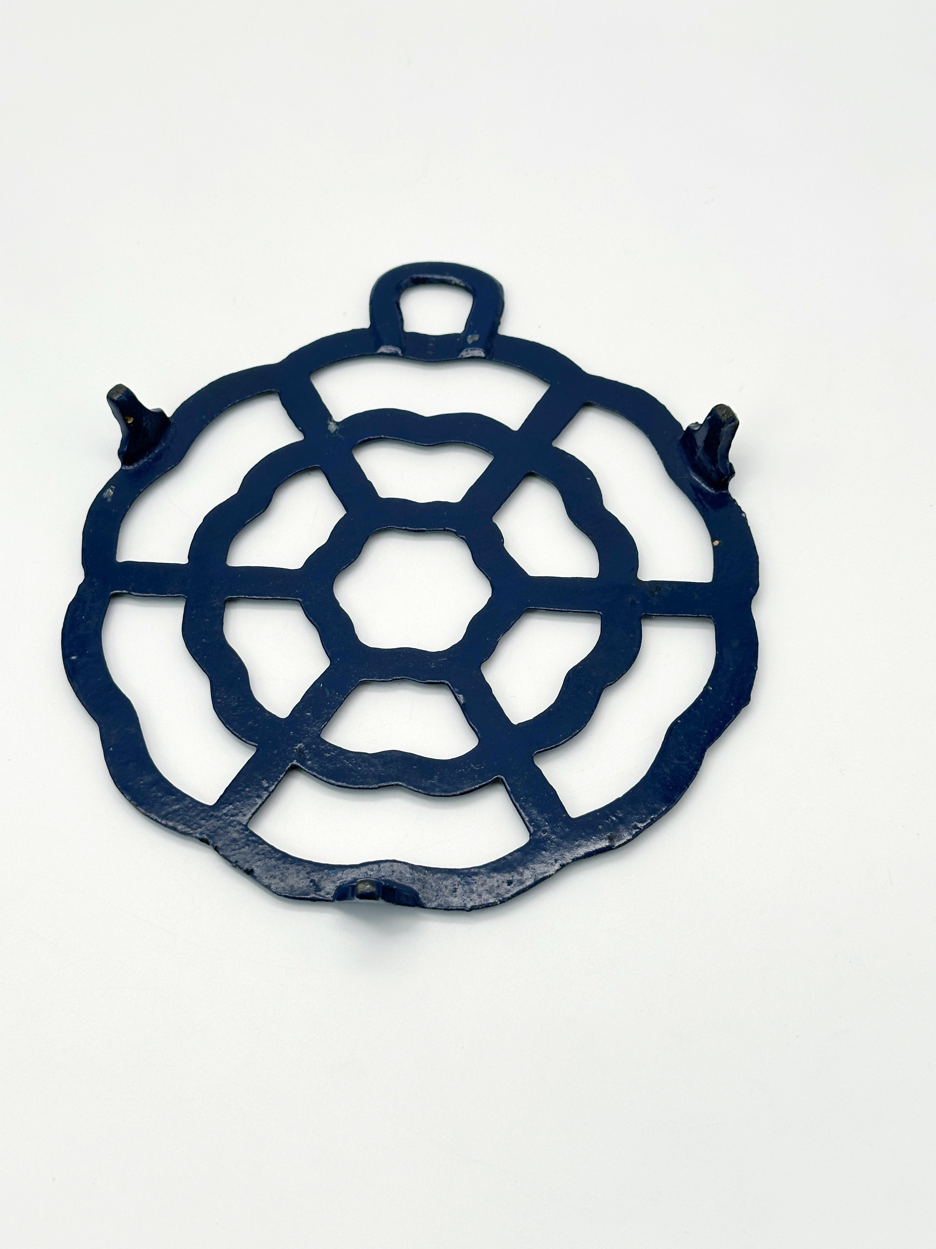 Cast iron trivet