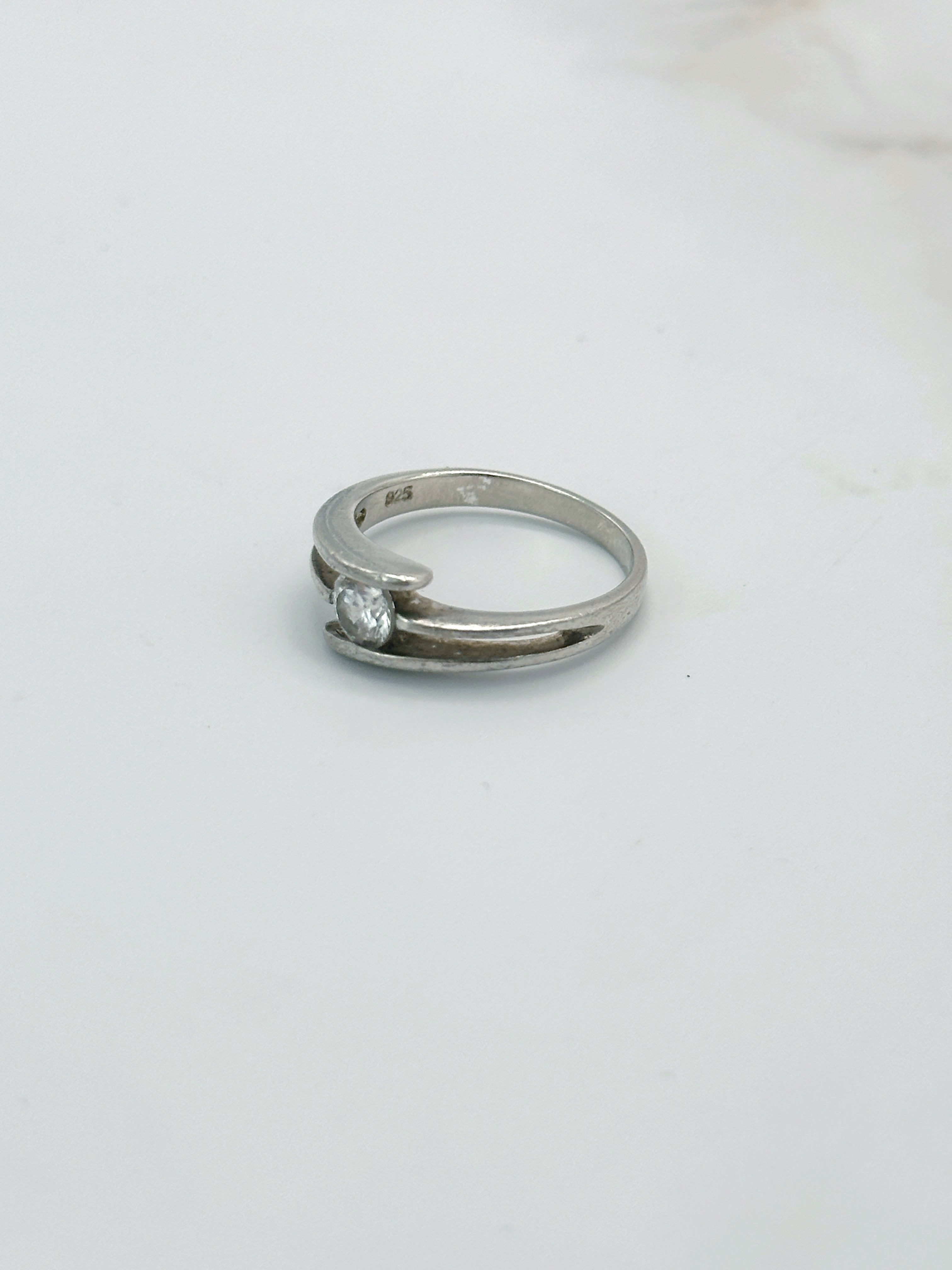 Vintage Ring 925 Sterling Silber mit funkelndem Glaskristall