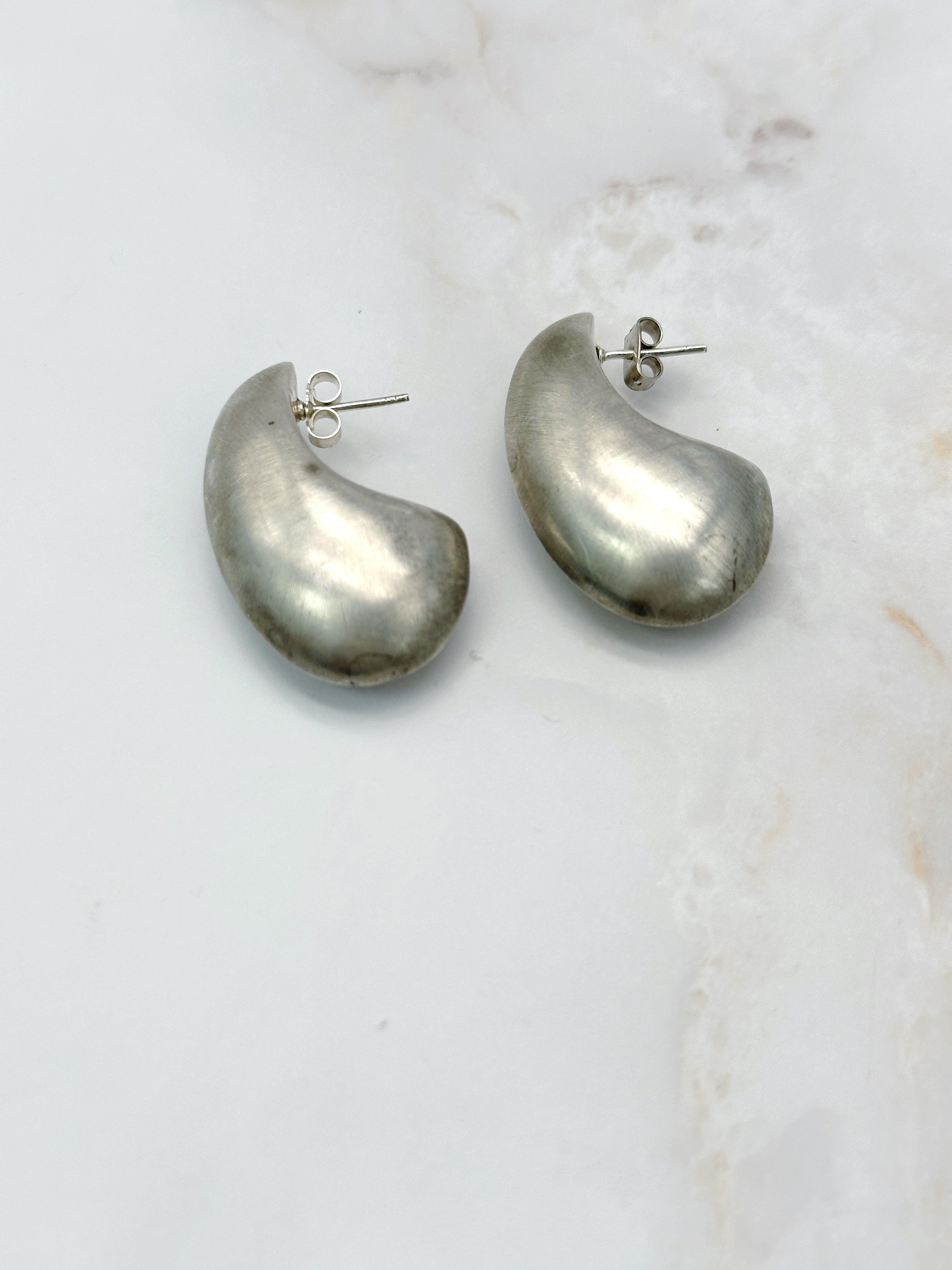 Bauchige Vintage Creolen in Silber