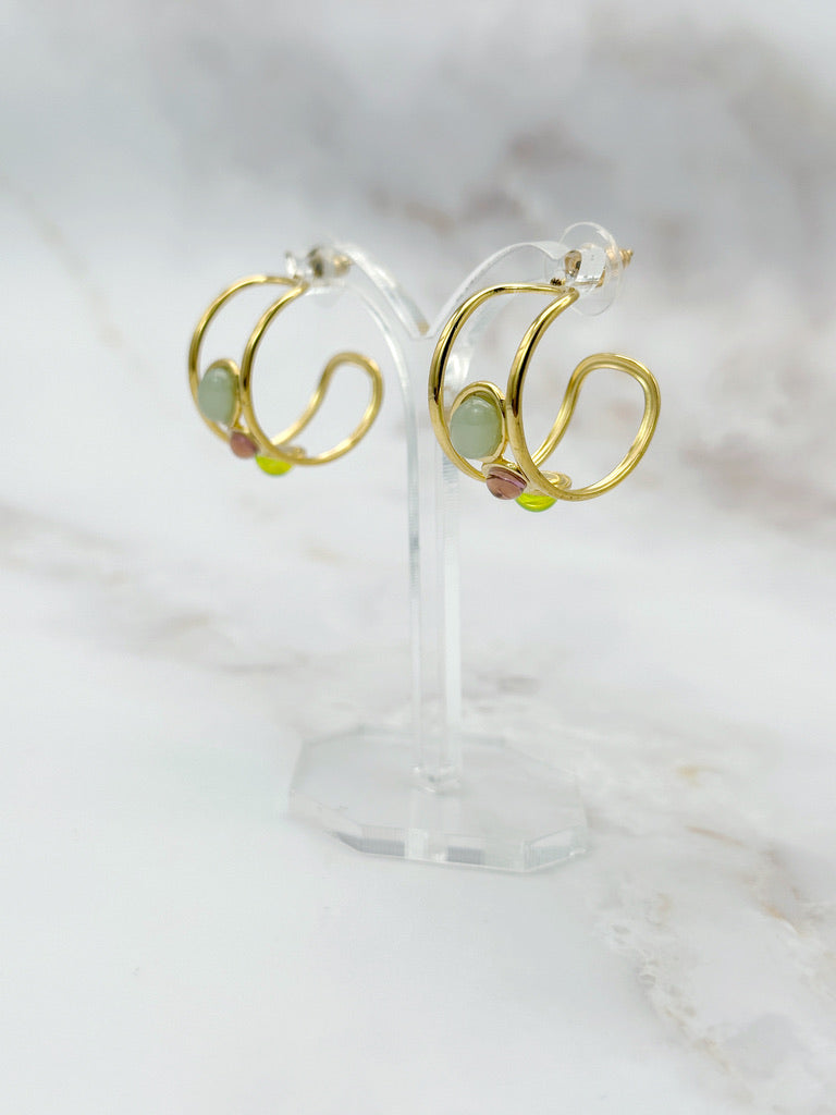 Feine Creolen mit Glascabochons