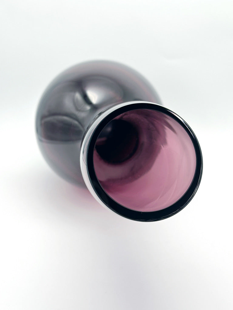 Vintage Vase oder Wasserkrug aus violettem Glas, um 1970