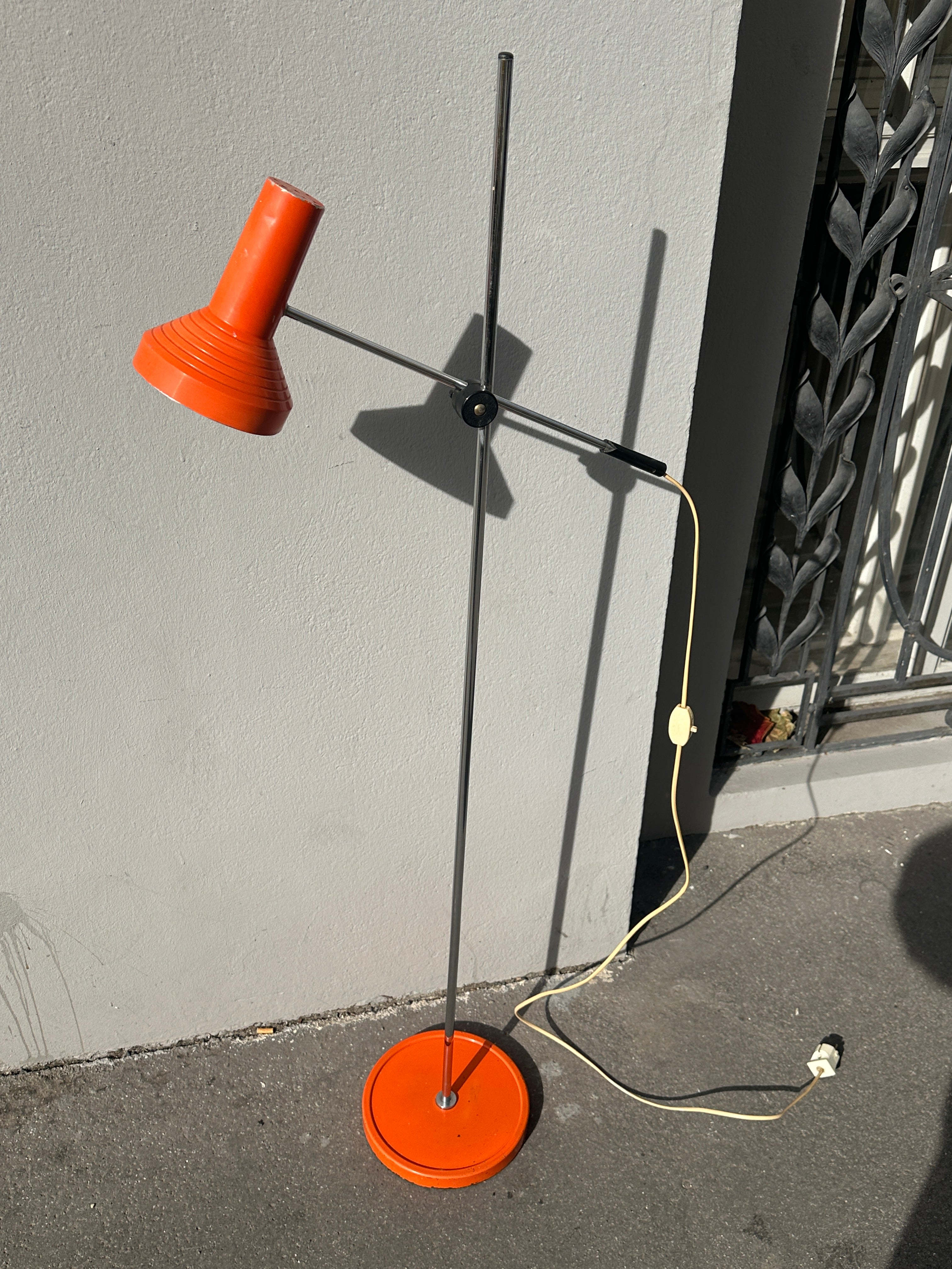 Vintage Design Stehlampe in Orange & Chrom, 60er/70er Jahre