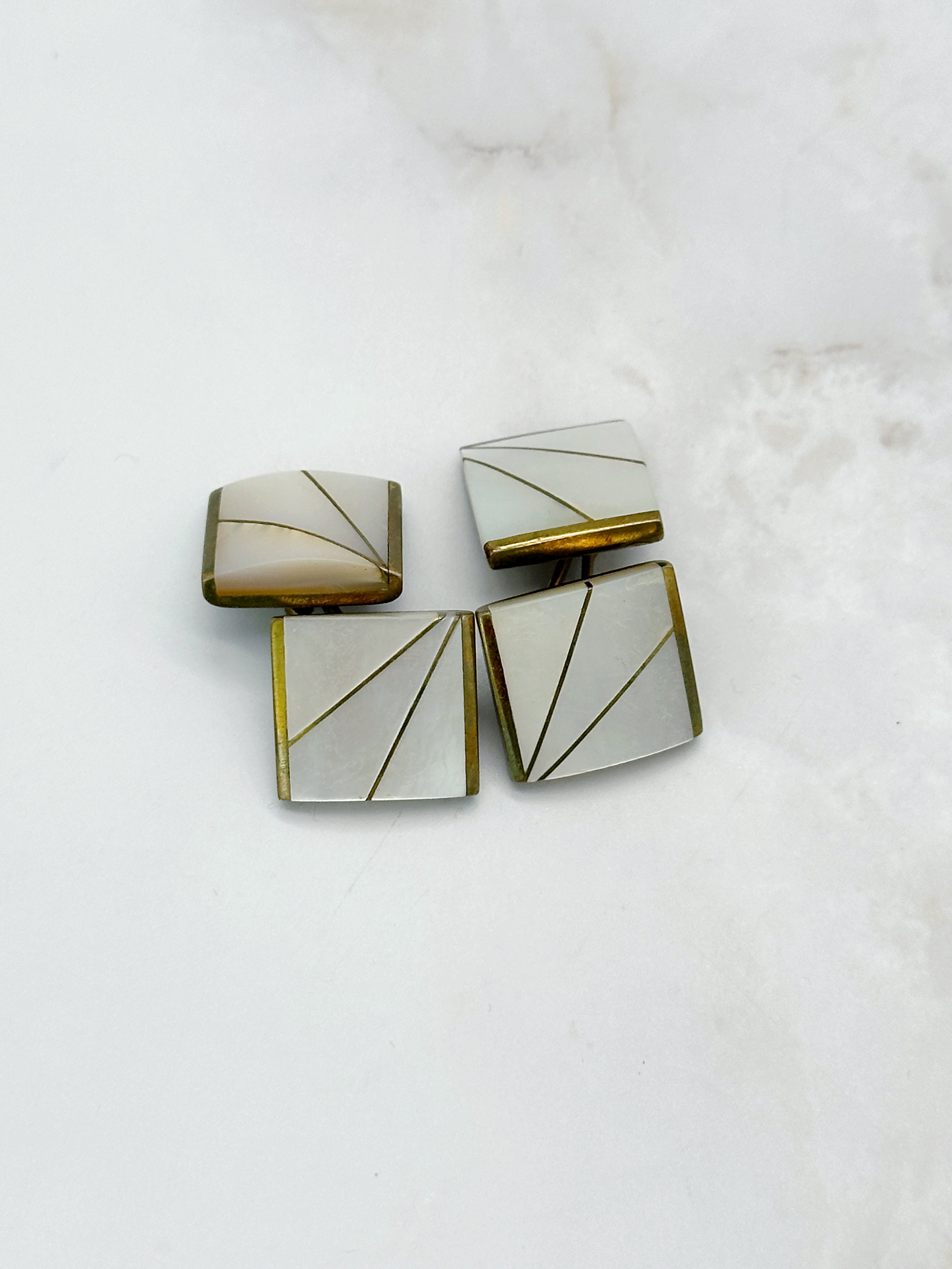 Cufflinks gold-plated with white mother of pearl