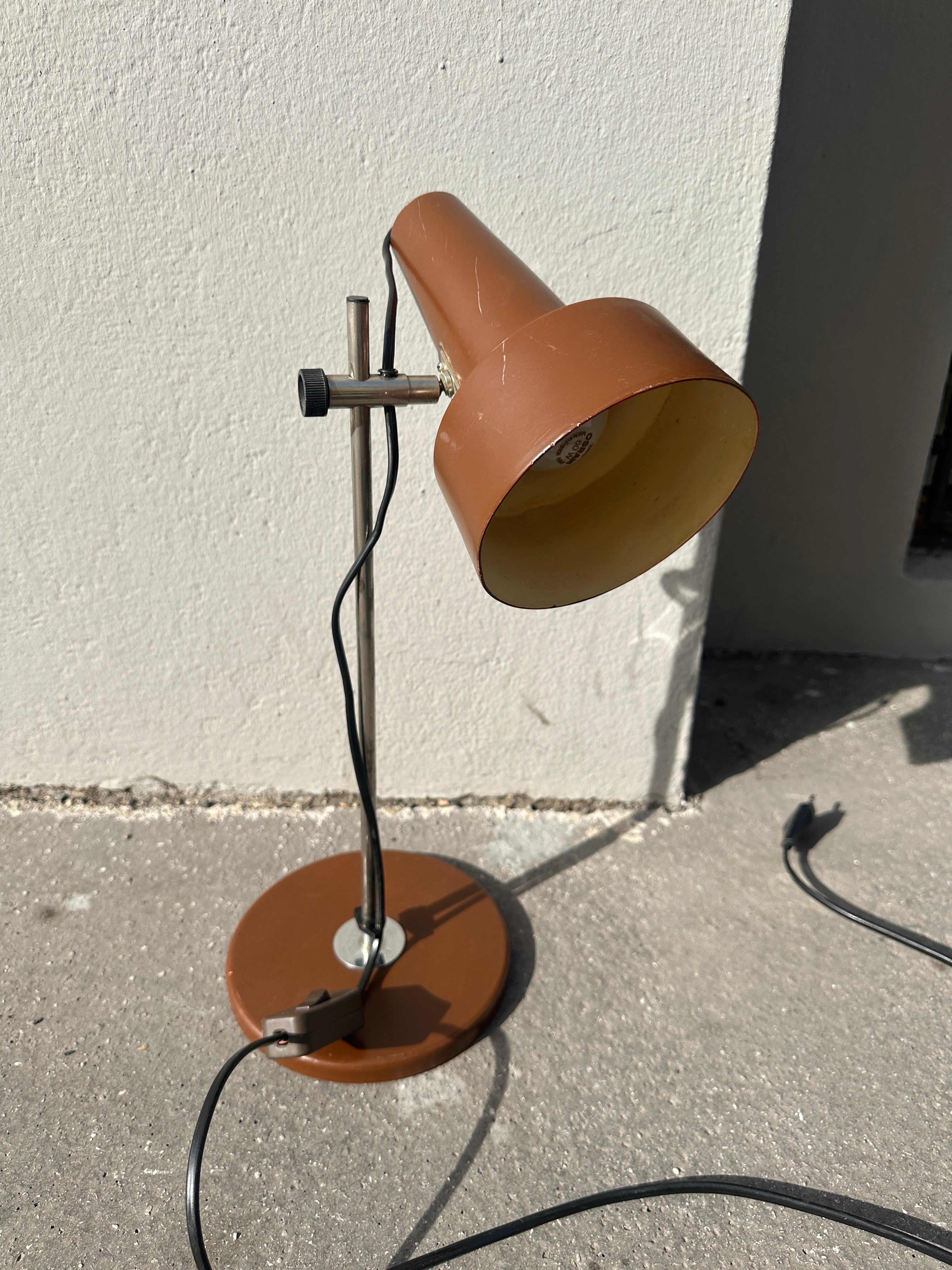 Mid-Century Schreibtischlampe in Mokka-Braun & Chrom