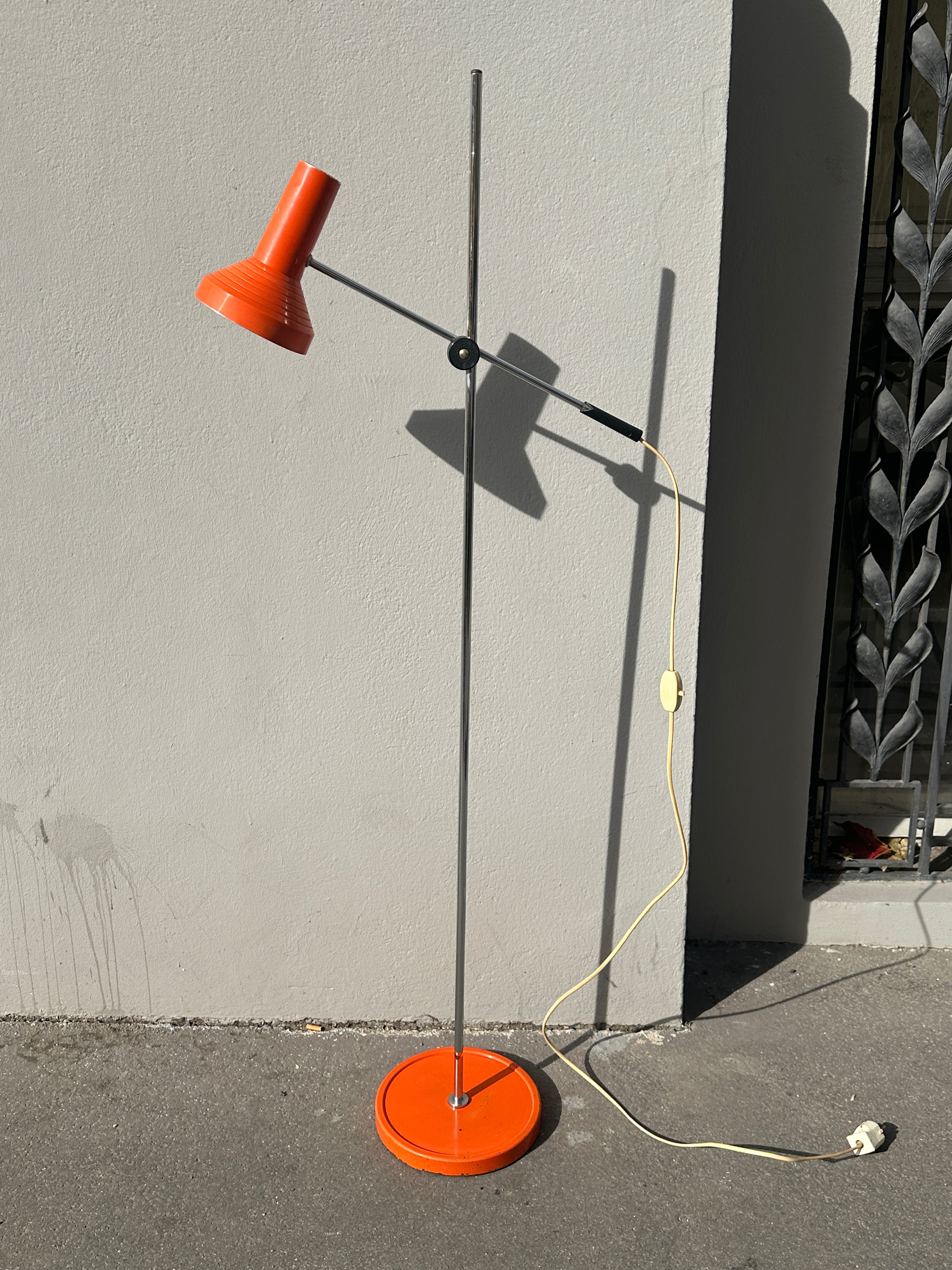 Vintage Design Stehlampe in Orange & Chrom, 60er/70er Jahre