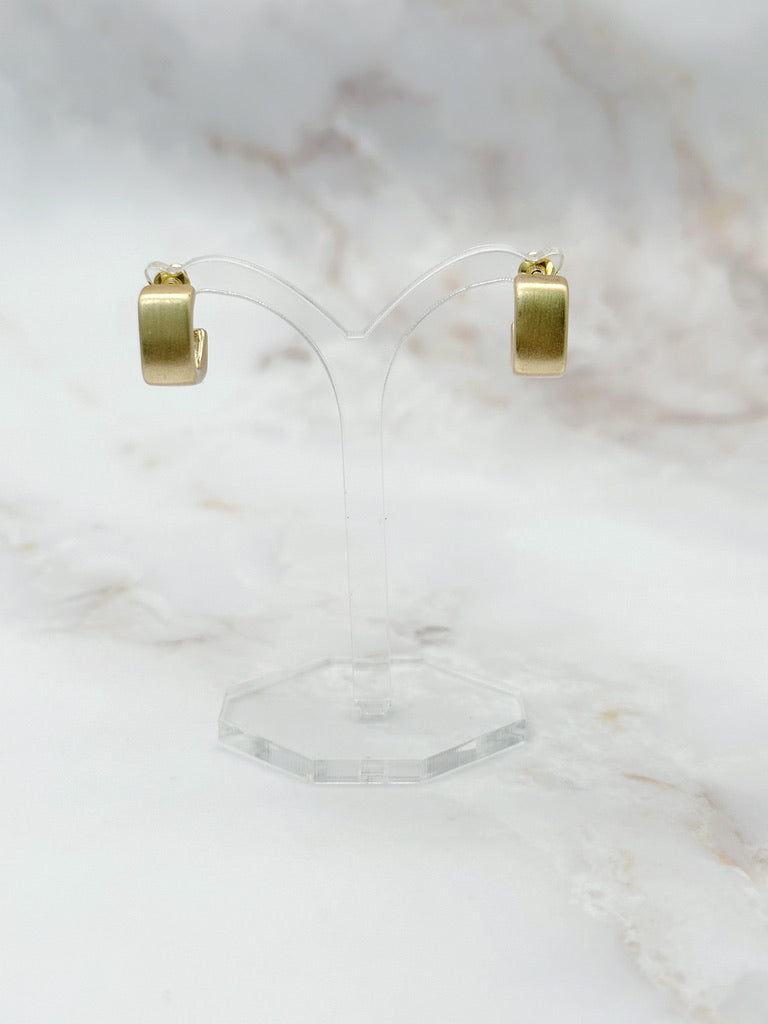 Minimalist hoop earrings gold-plated