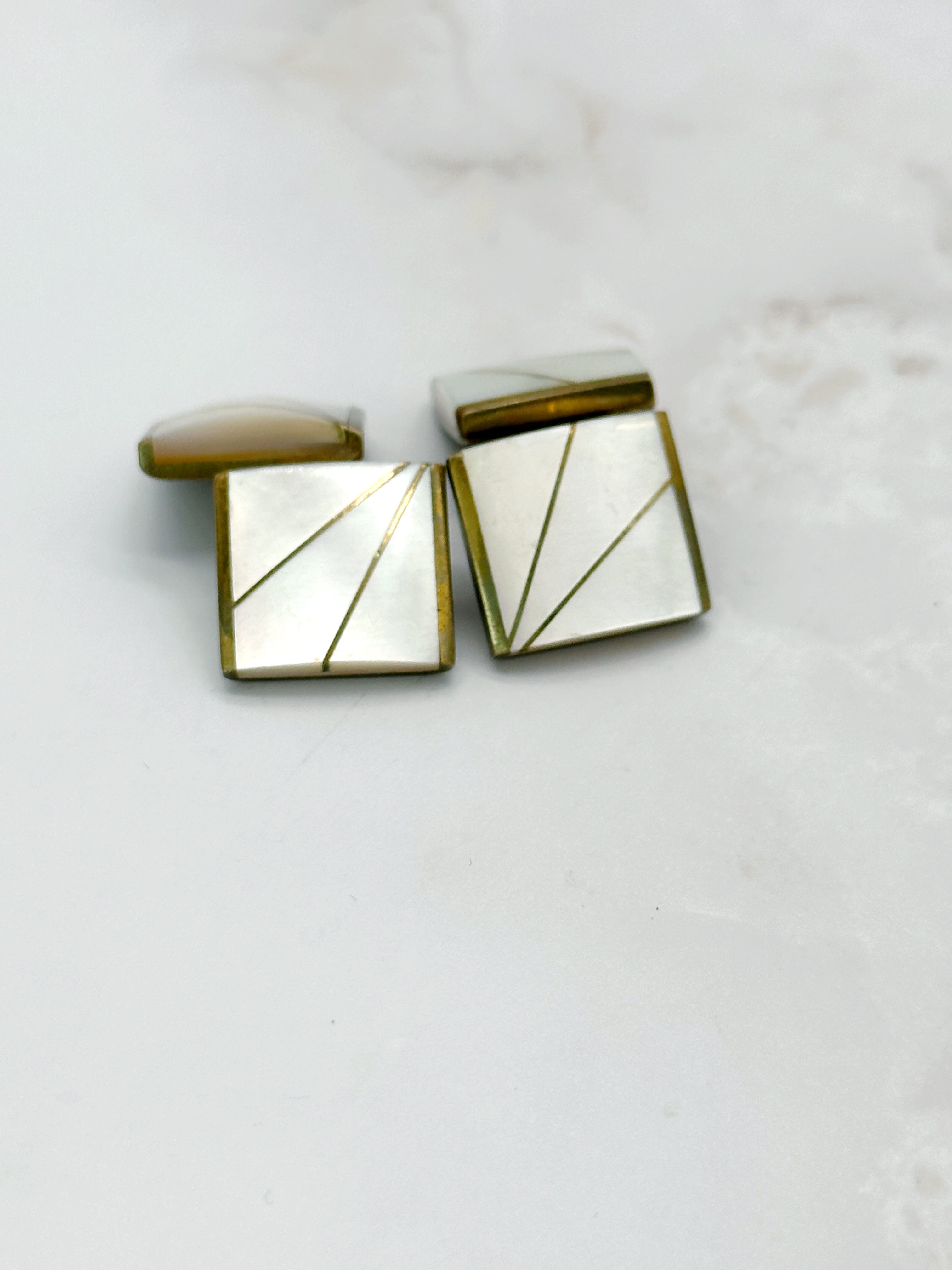 Cufflinks gold-plated with white mother of pearl