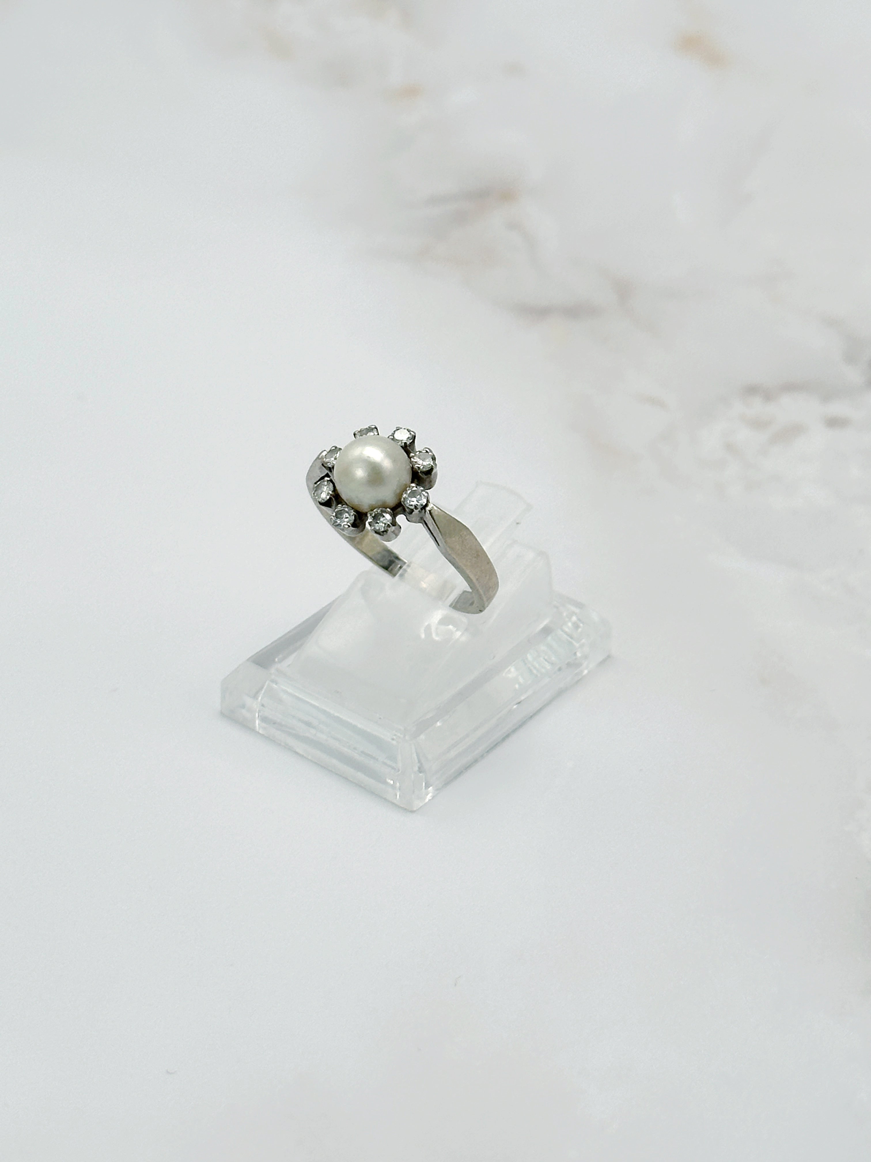 Vintage Weißgoldring mit Zuchtperle & Diamanten