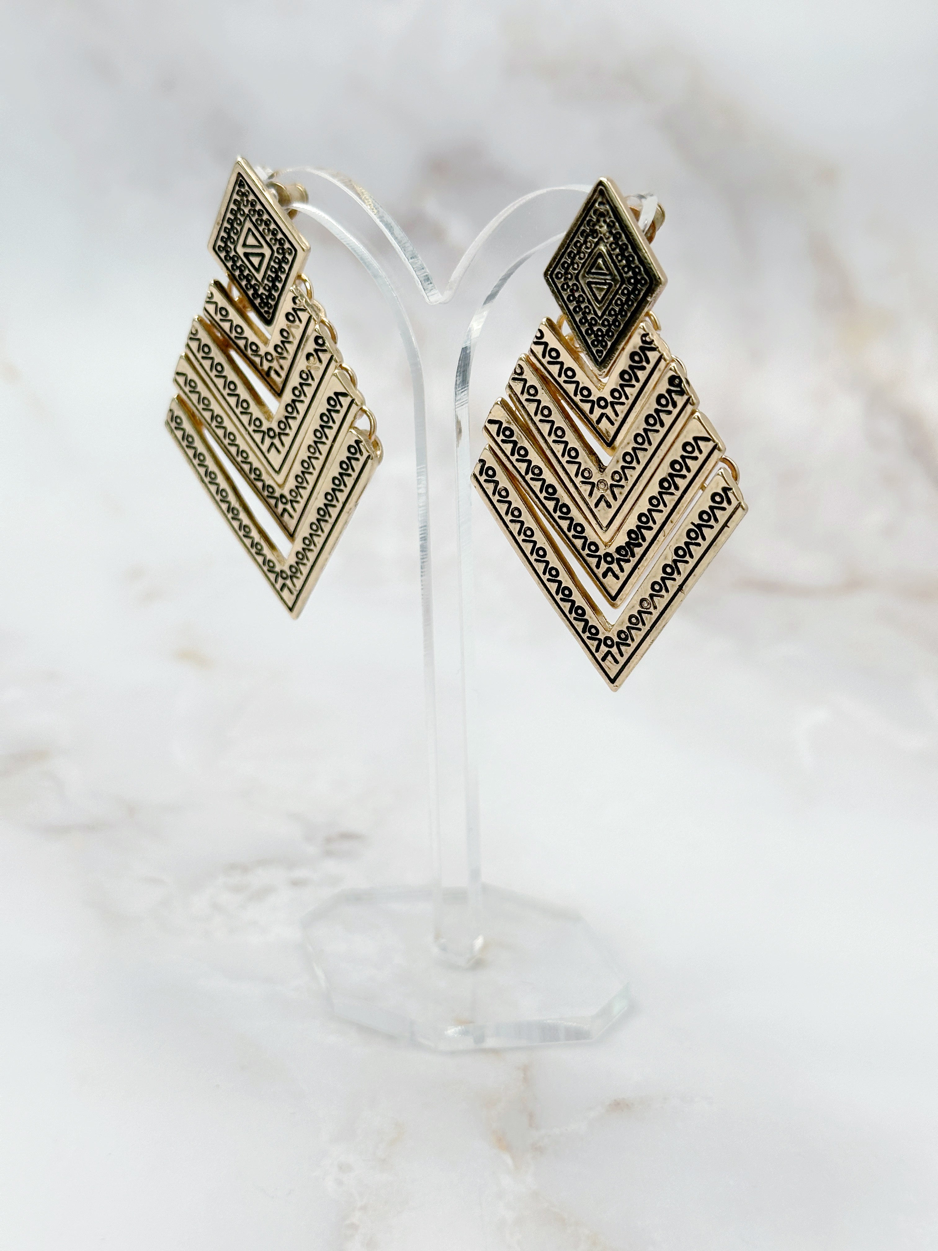 Statement earrings V-elements