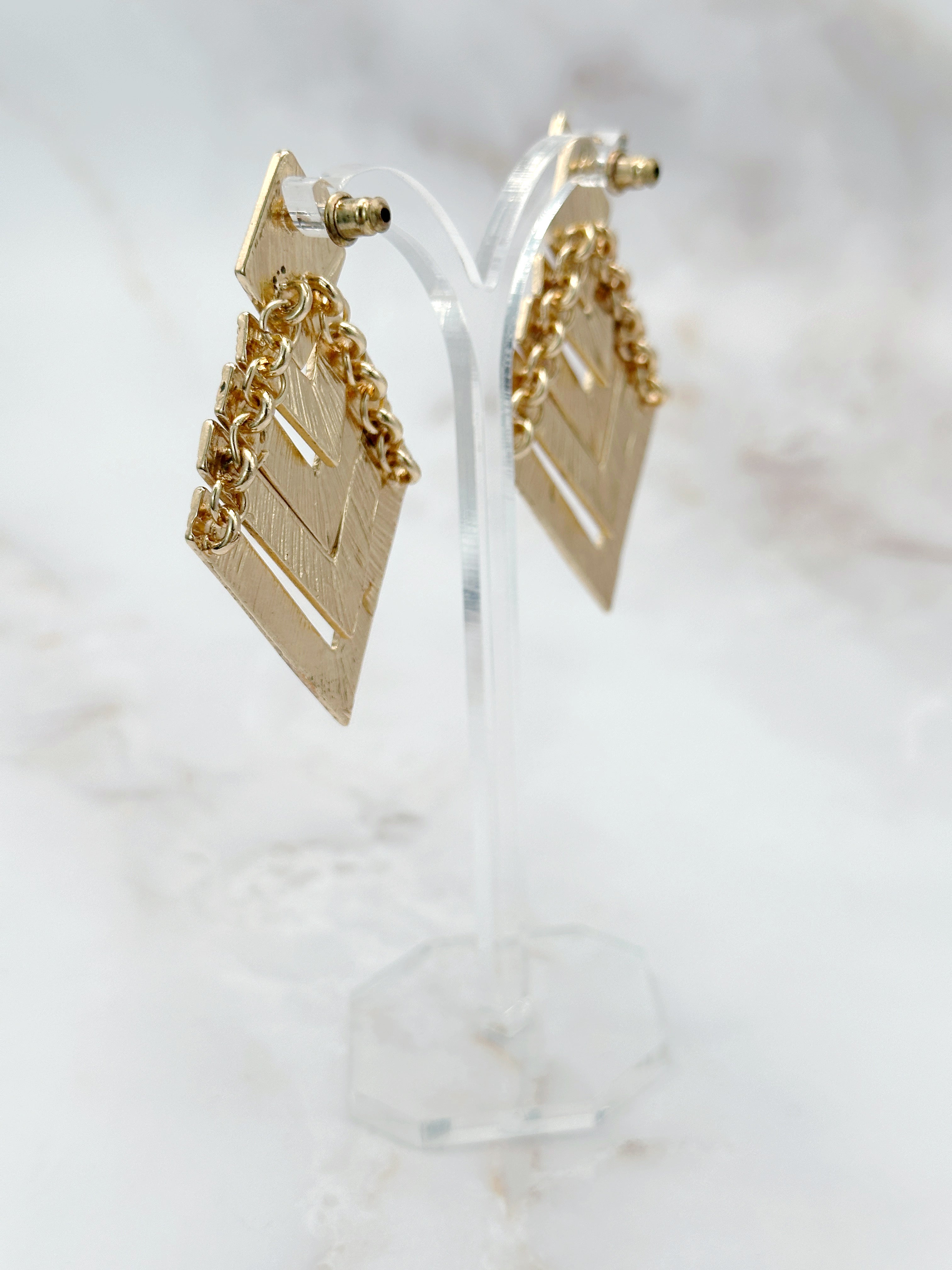 Statement earrings V-elements