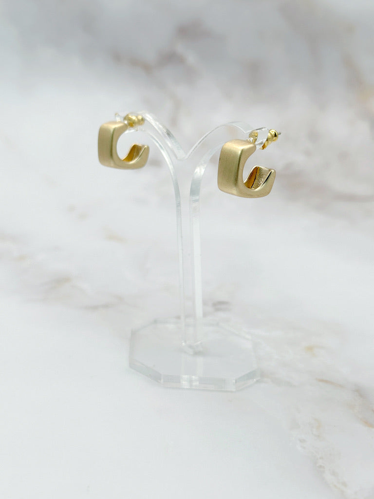 Minimalist hoop earrings gold-plated