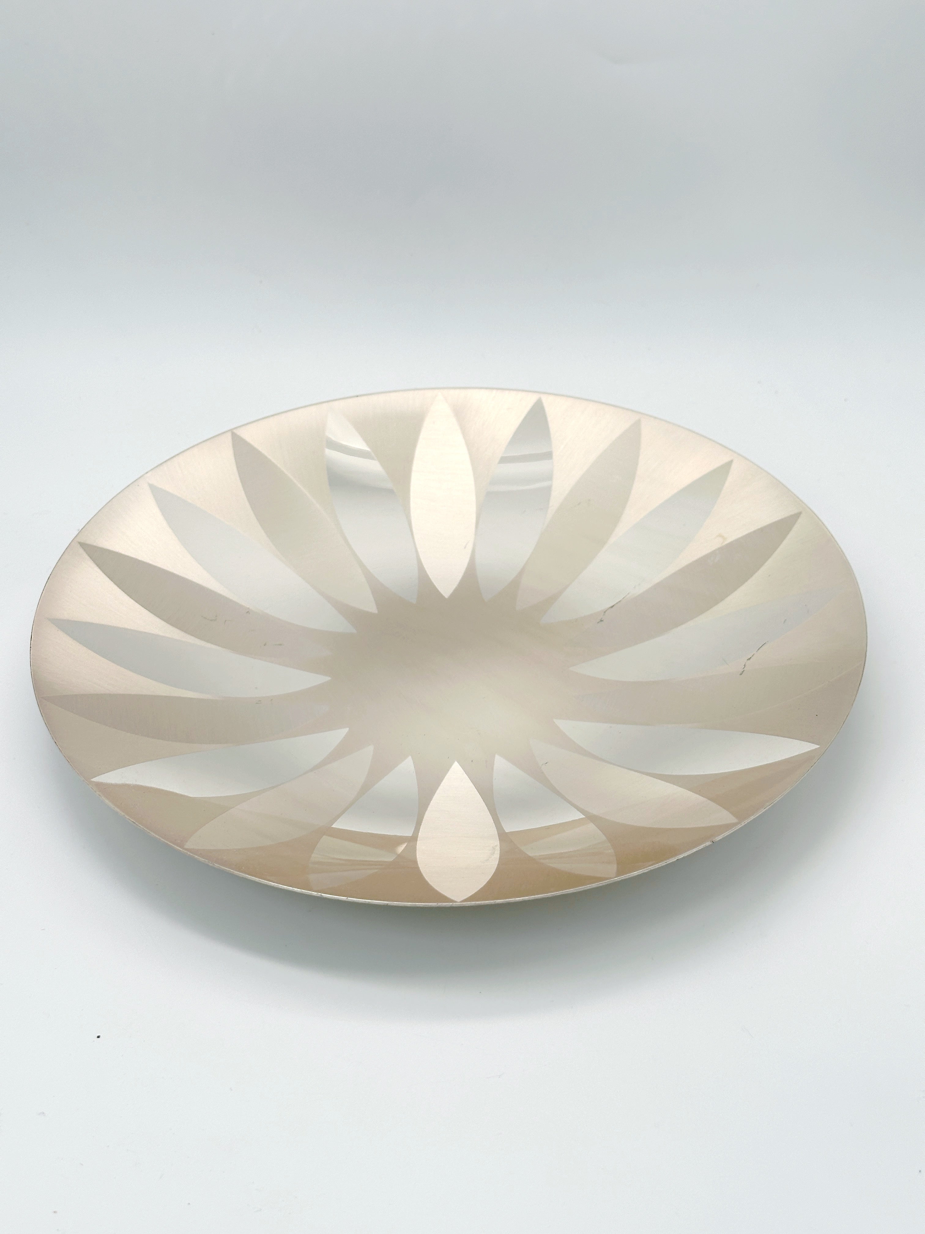 Plate Ikora, silver-plated copper