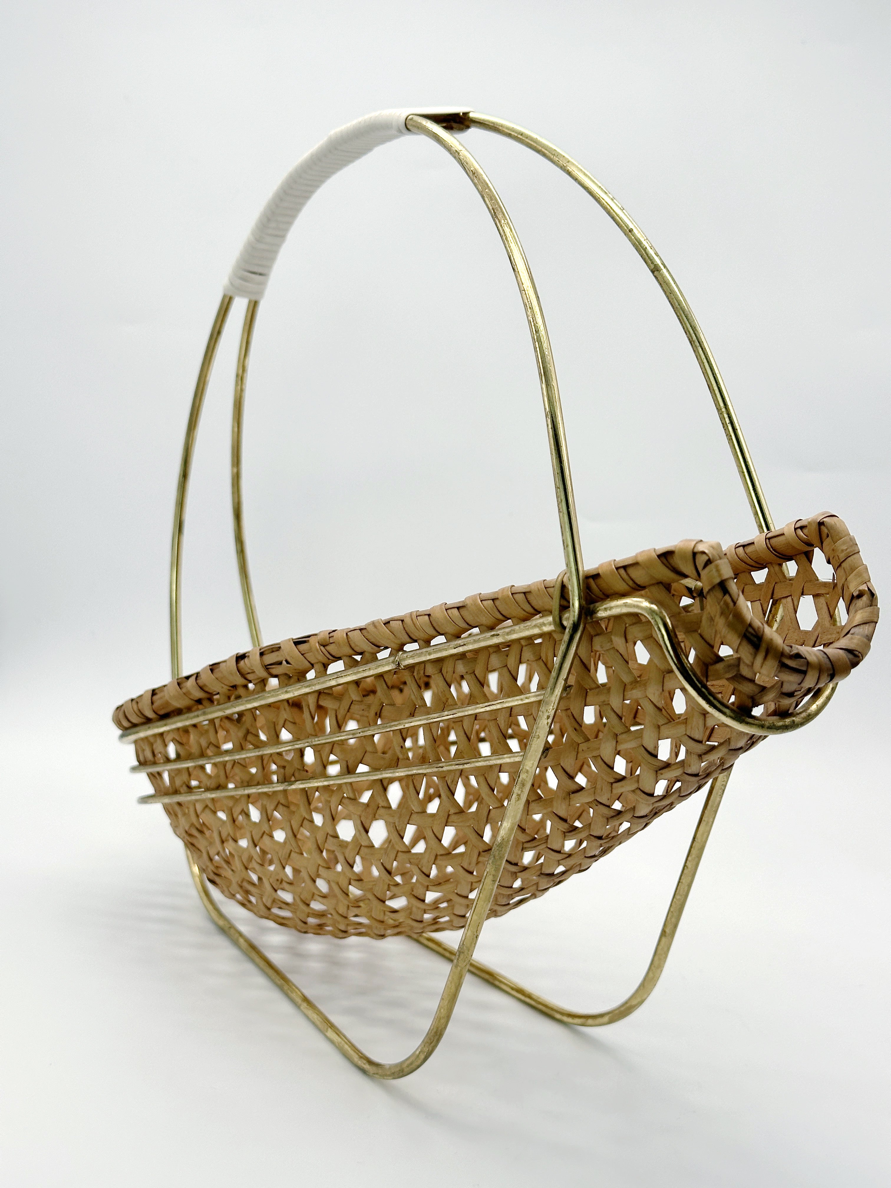 Weinflaschenhalter im Retro-Charme