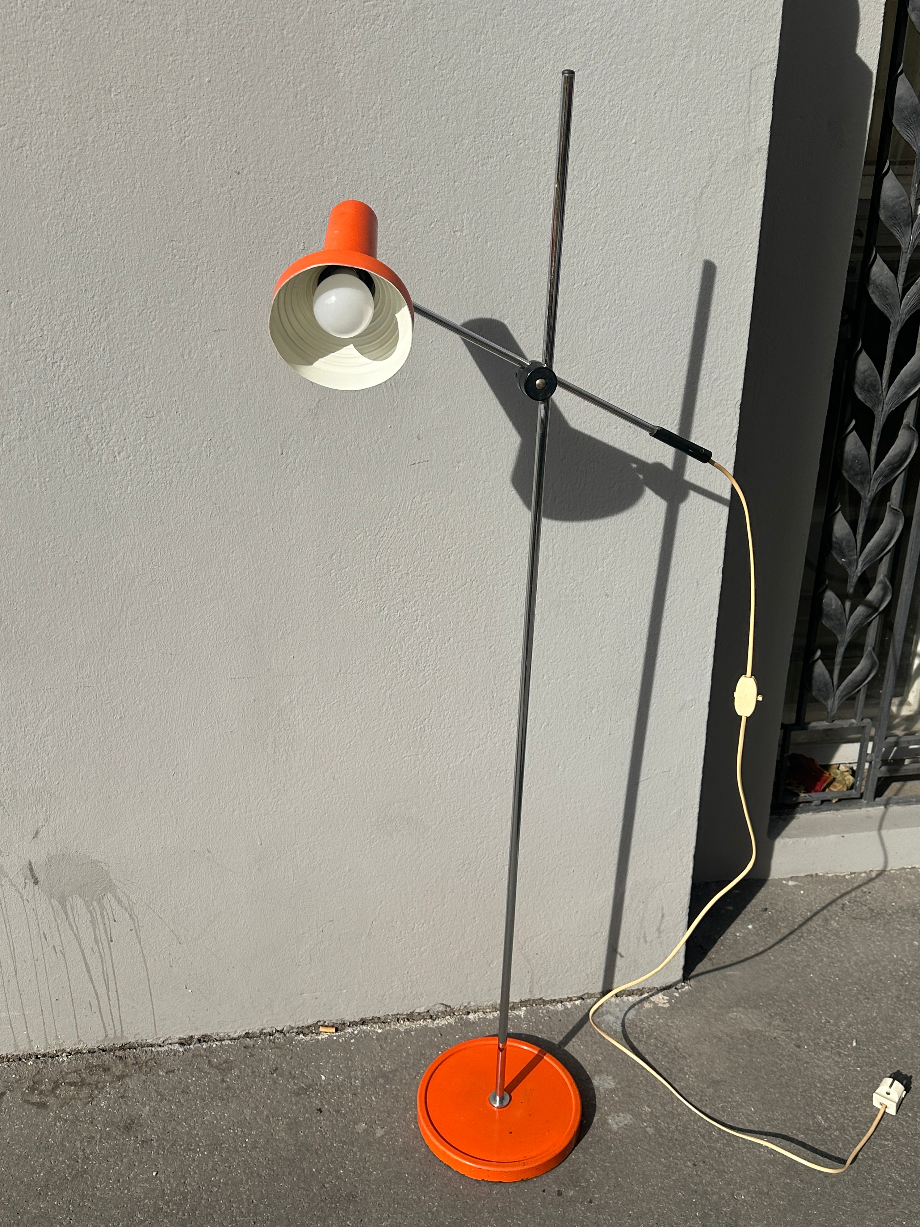 Vintage Design Stehlampe in Orange & Chrom, 60er/70er Jahre