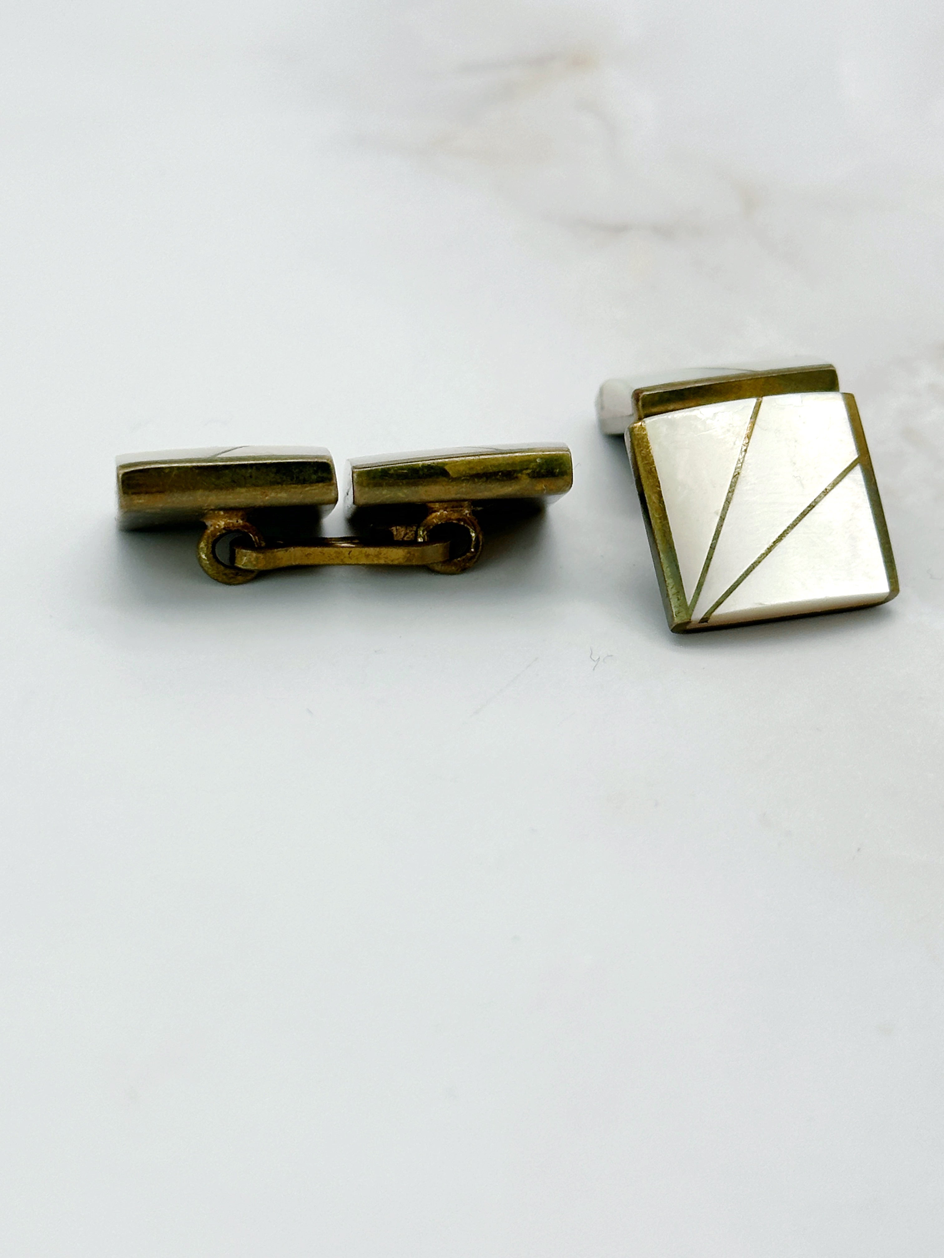 Cufflinks gold-plated with white mother of pearl