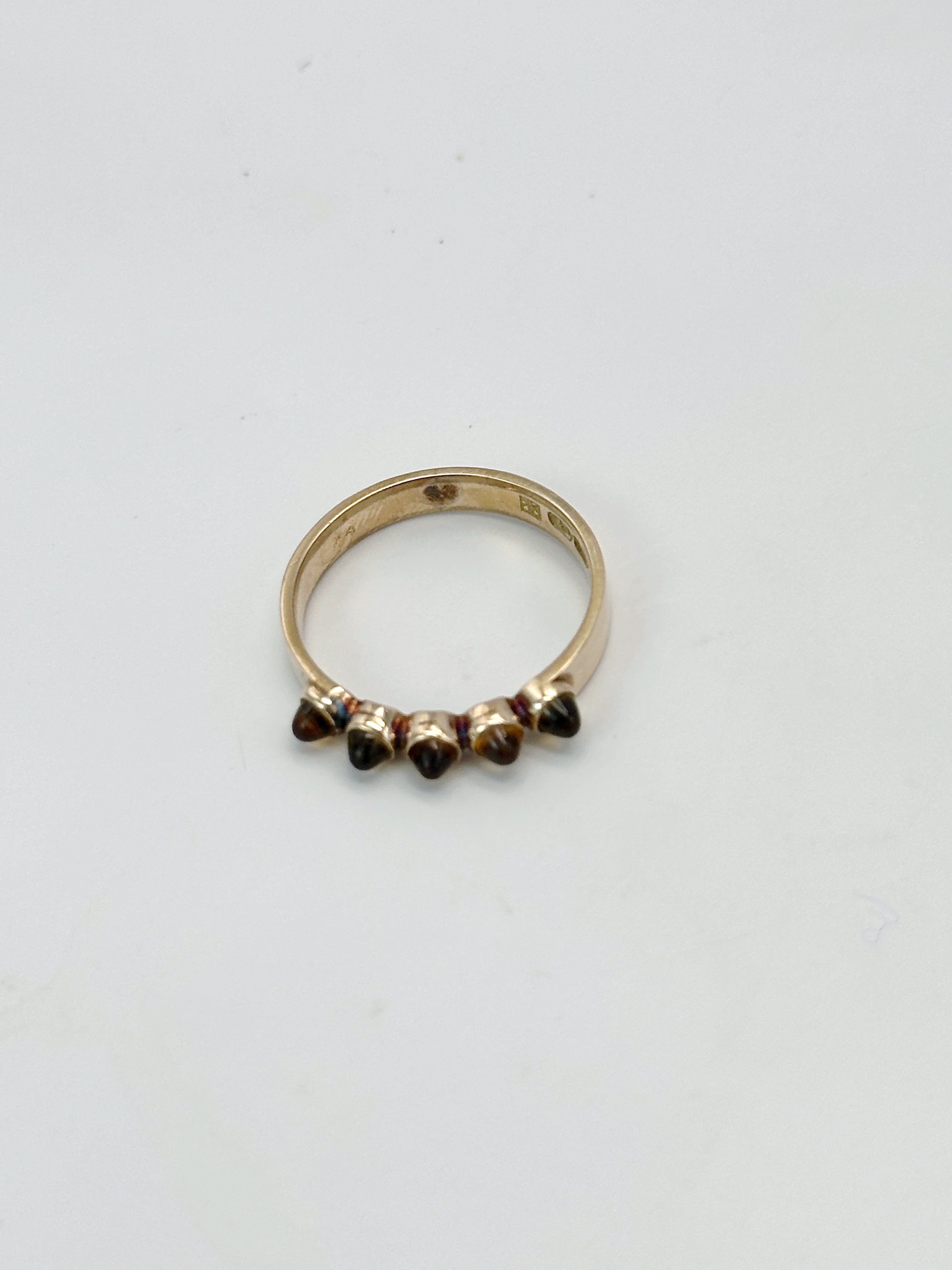 Warmer Glanz: Vintage Goldring mit Citrin Cabochons