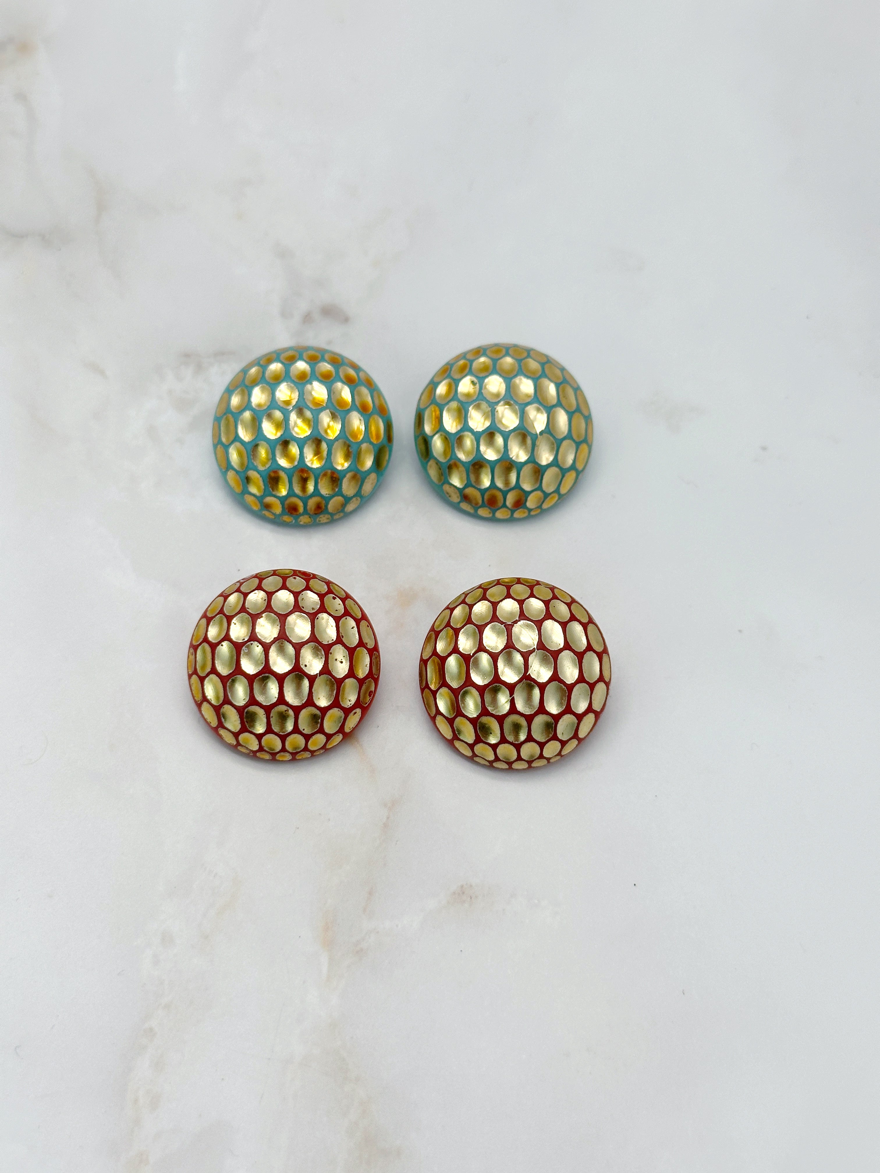 Vintage Ohrclips mit Goldakzenten in Rot oder Blau