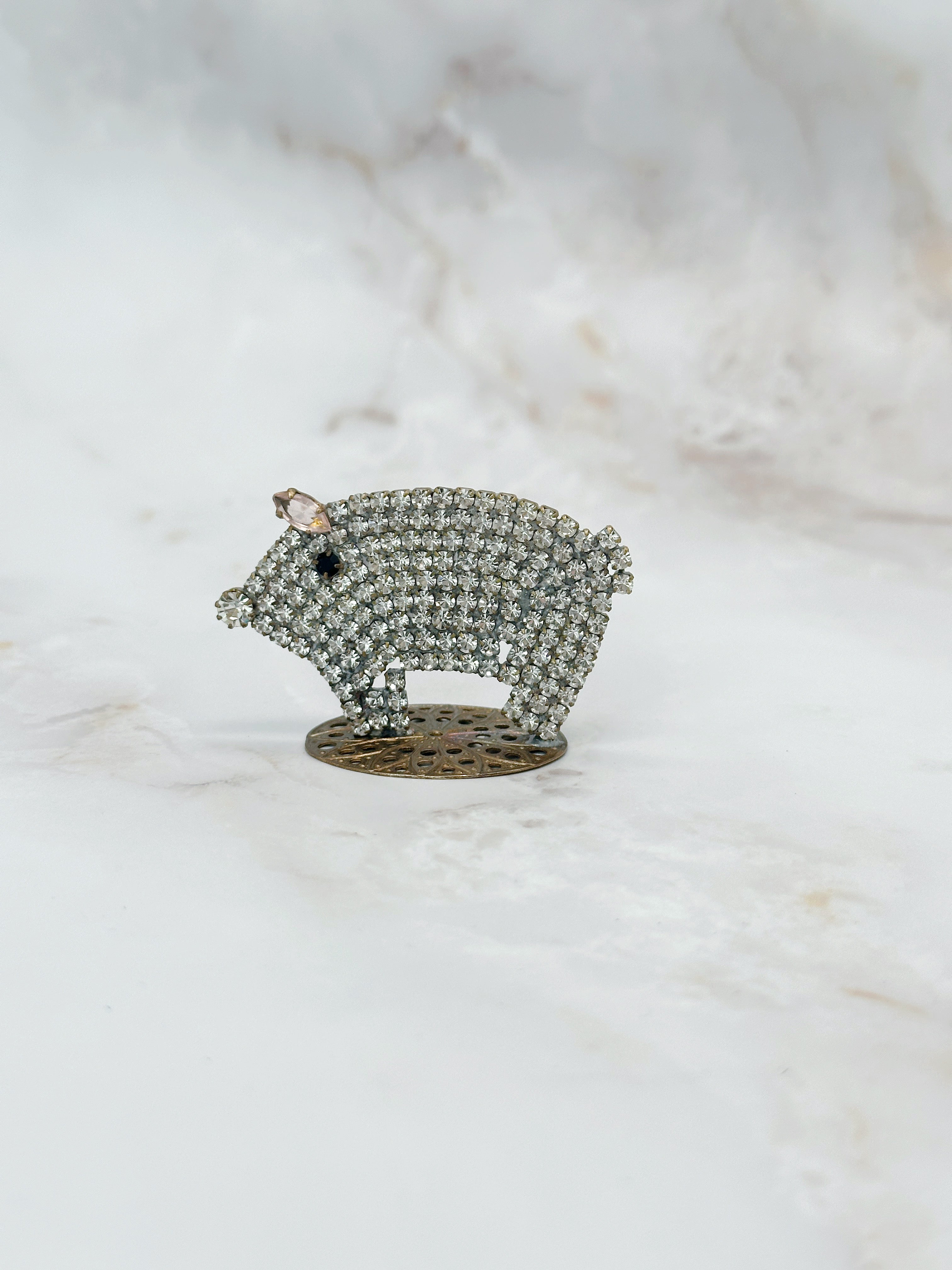 Funkelndes Gablonzer Glücksschwein aus Strass