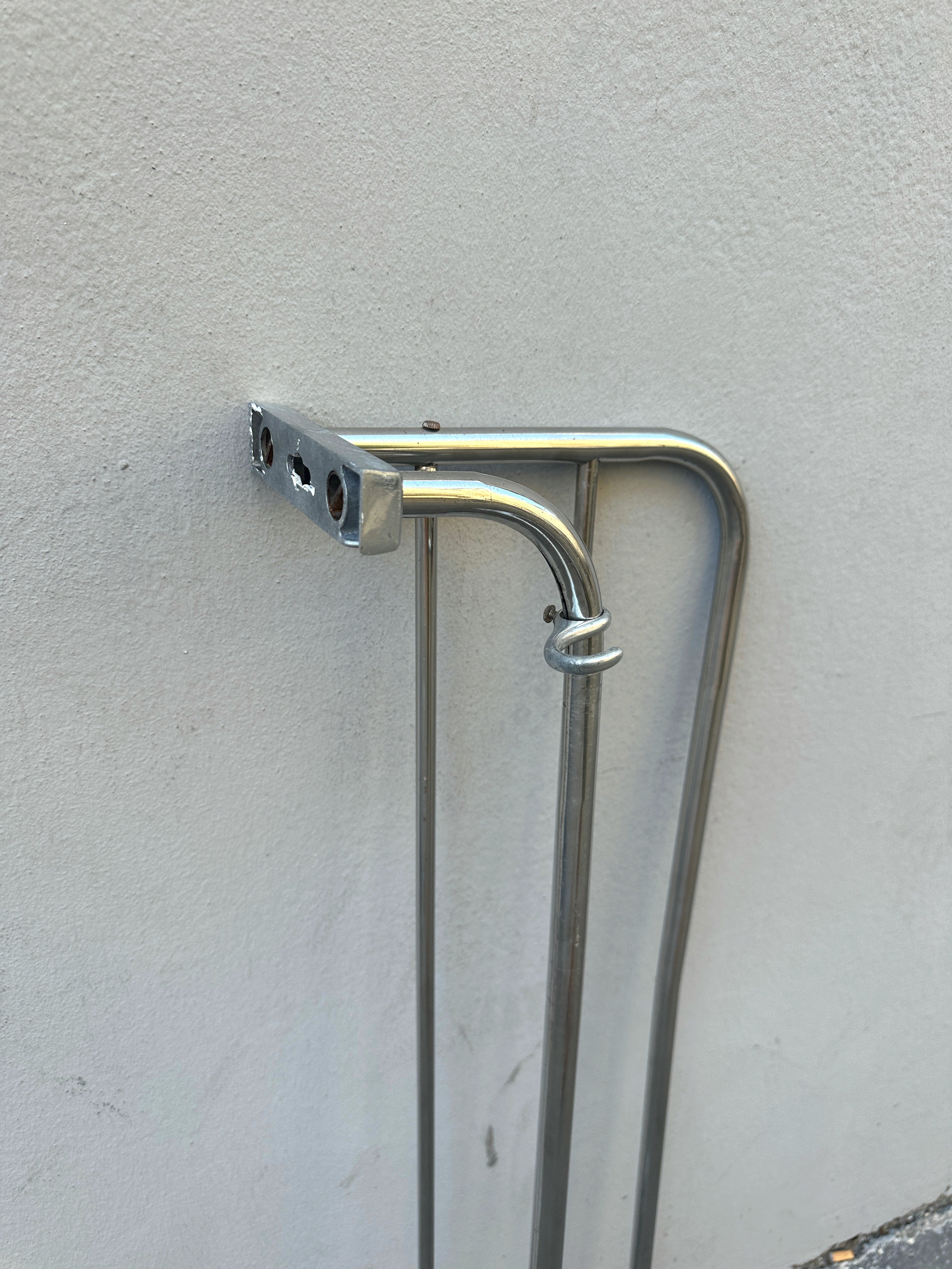 Vintage Wand-Garderobe aus Chrom mit Hutablage