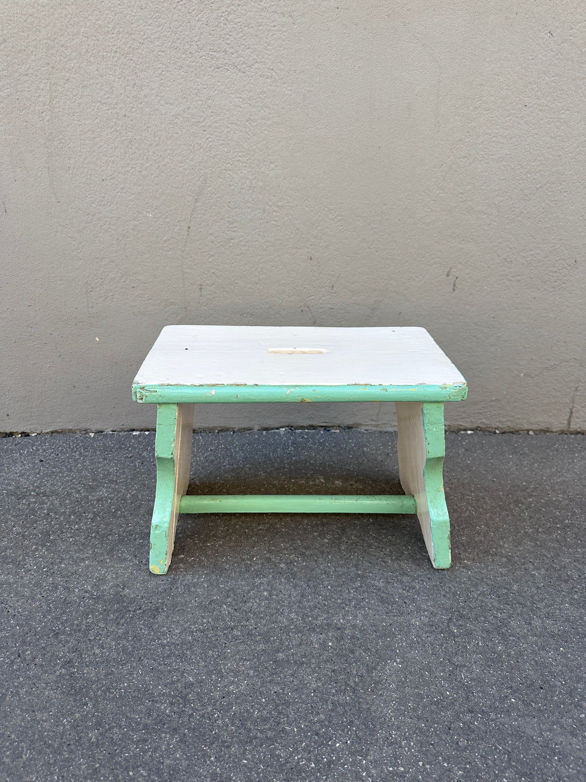 Vintage Schamerl / Hocker aus Holz in Weiß und Türkis