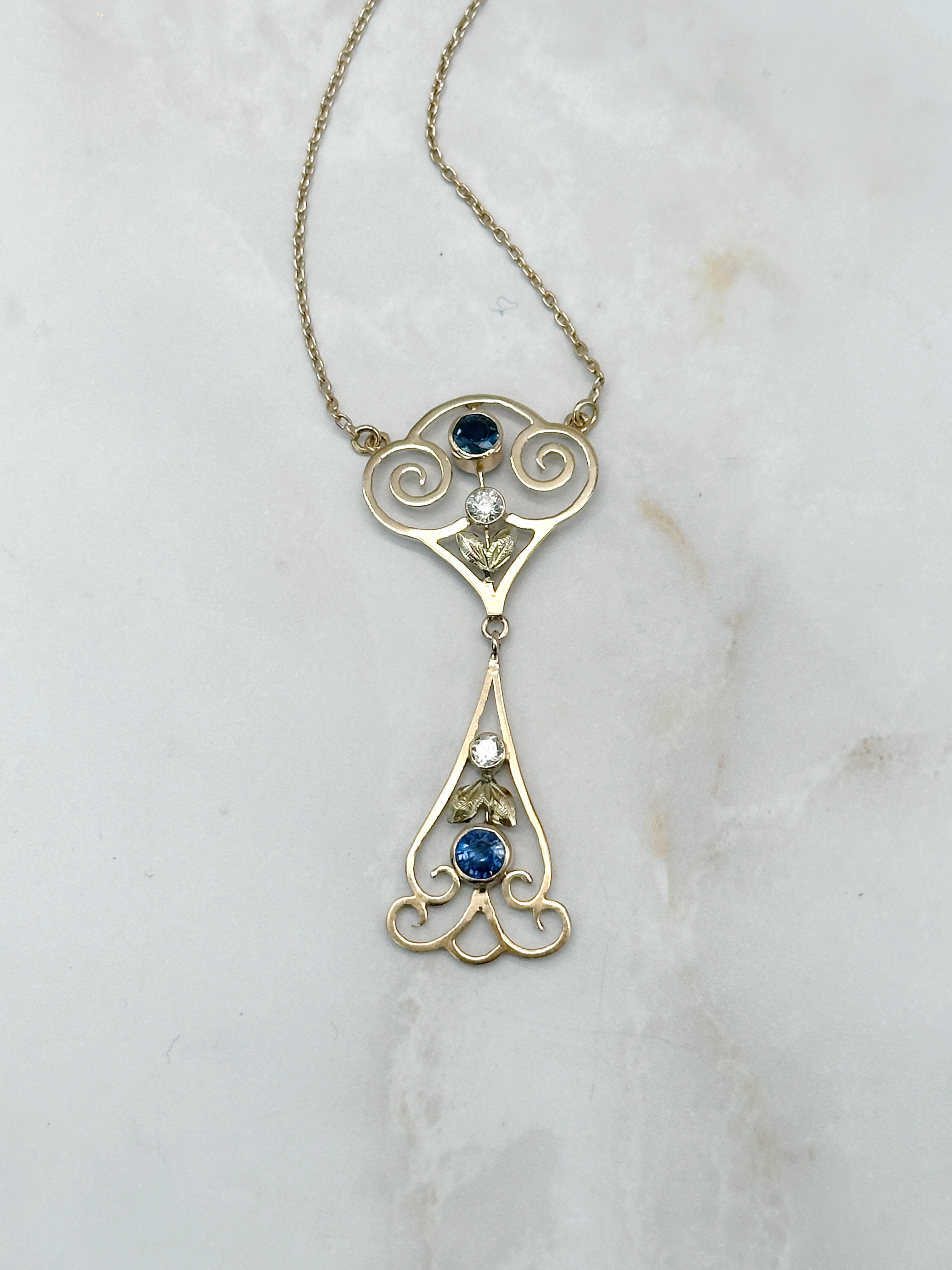 Halskette im Jugendstil-Design – 585 Gelbgold mit Saphiren und Diamanten