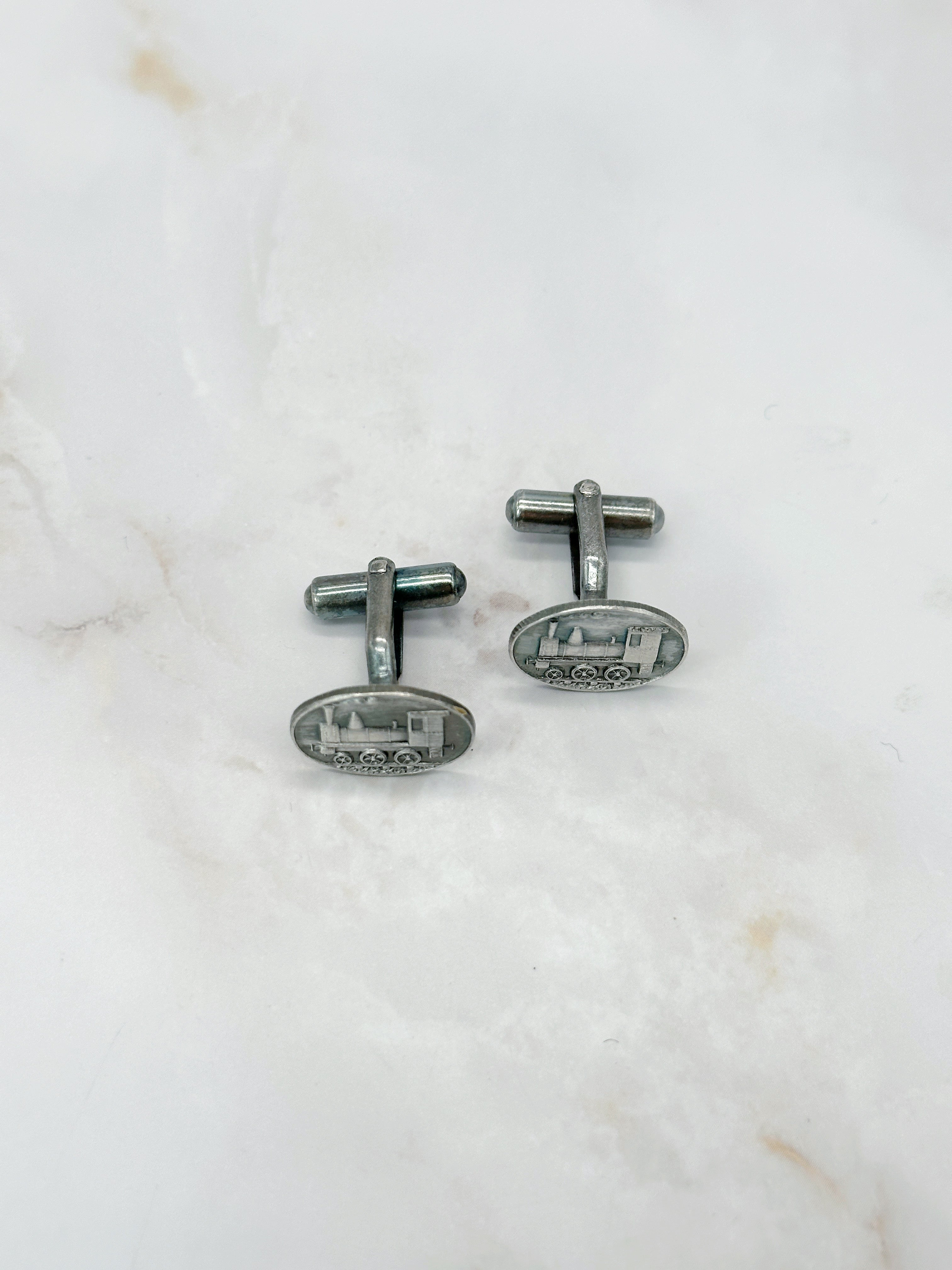 Vintage Manschettenknöpfe mit Lokomotiven-Motiv versilbert