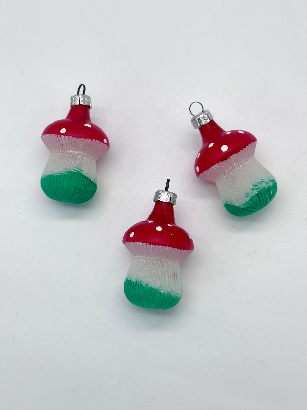 Vintage-Christbaumanhänger in Fliegenpilzform