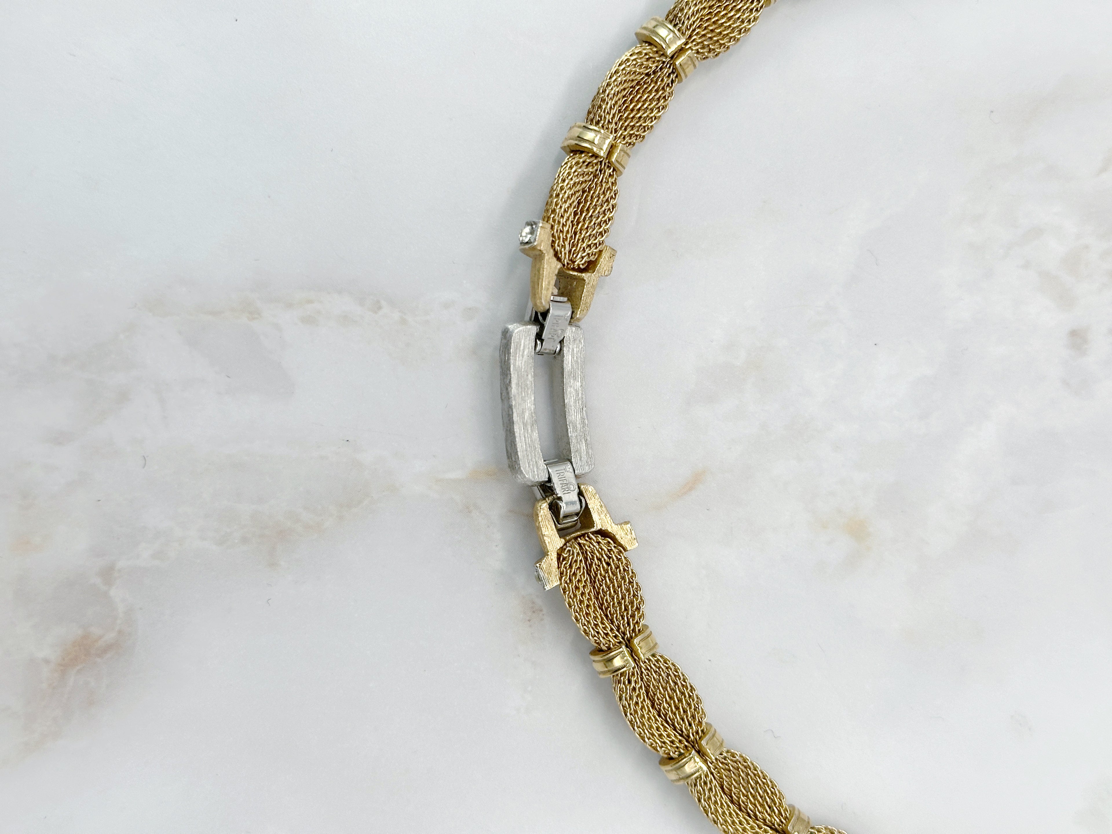 Edle Crown Trifari Mesh-Halskette vergoldet mit Strass