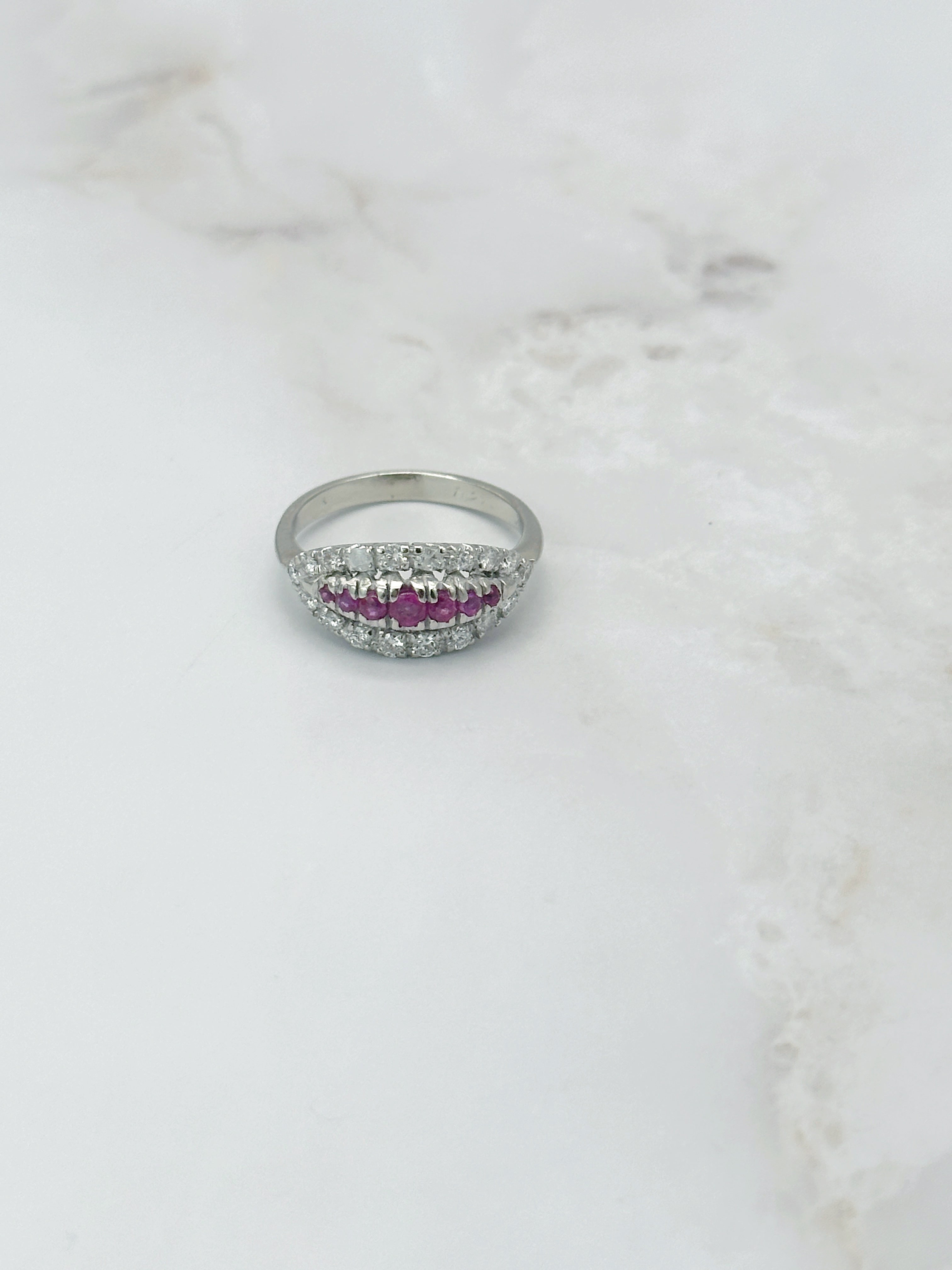 Vintage Ring in 585 Weißgold mit Rubinen und Brillanten