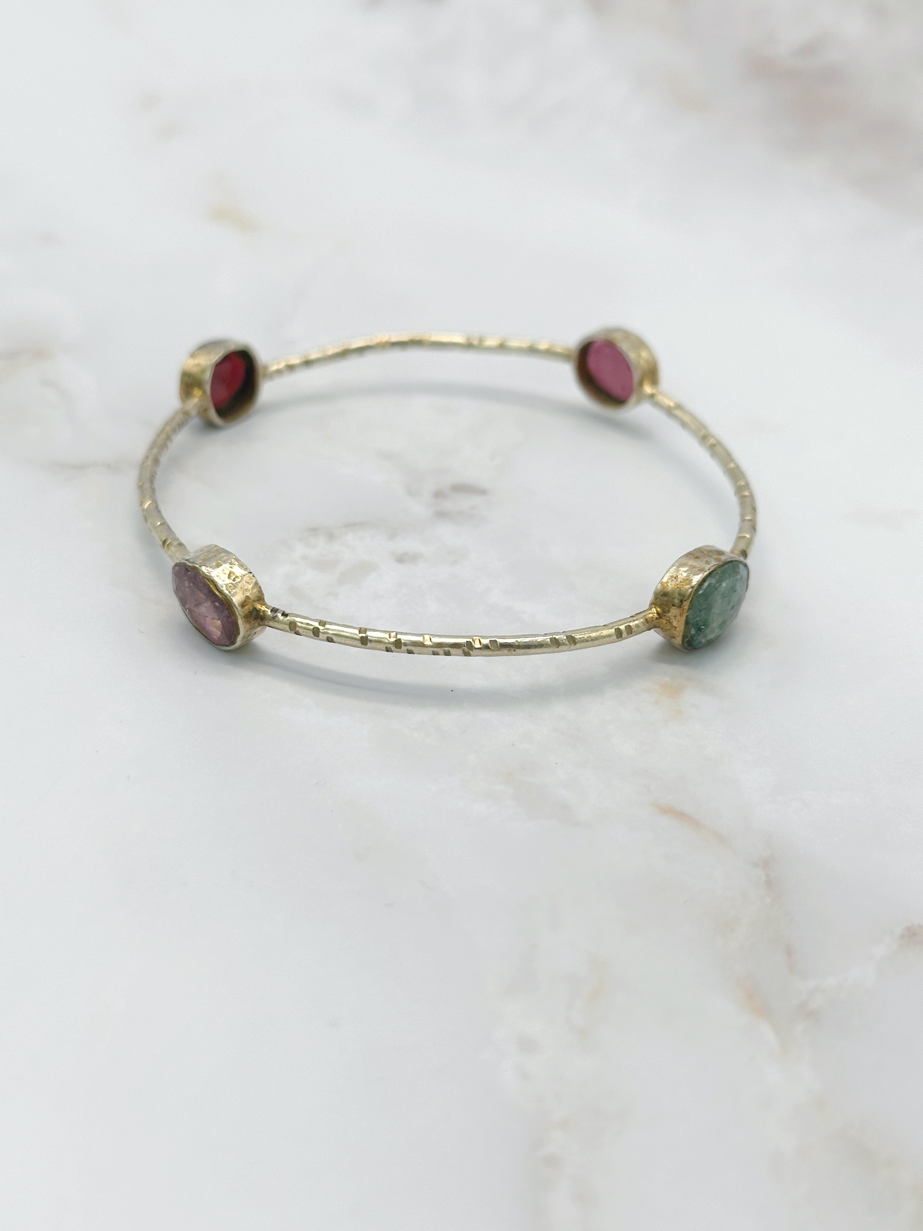 Gold-plated vintage bangle made of 925 sterling silver with gemstones
