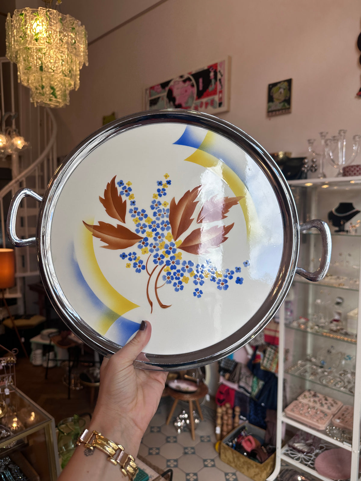 Vintage Servier- und Kuchenplatte mit Spritzdekor und Chrom