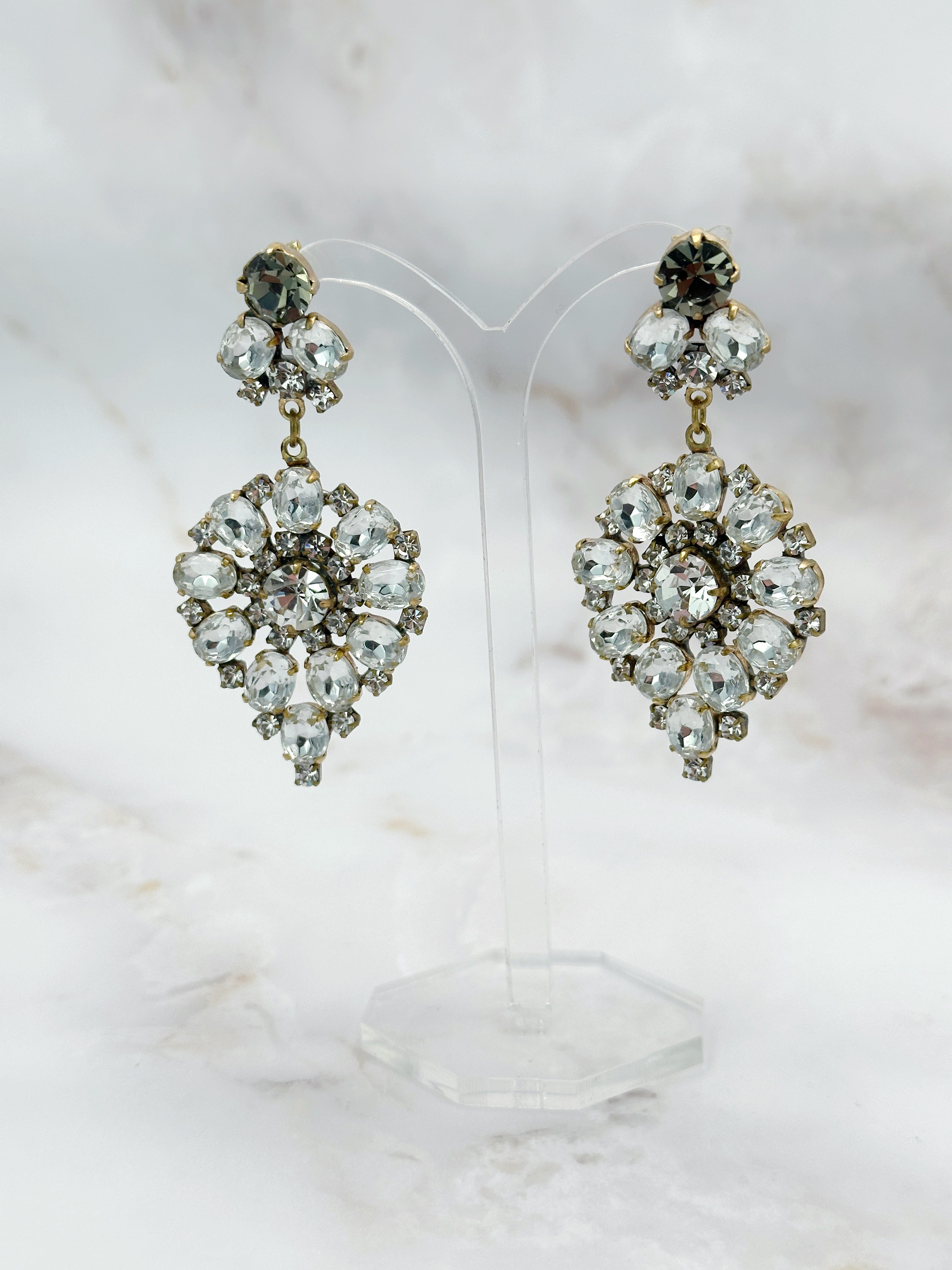 Prächtige Vintage Chandelier Ohrstecker mit böhmischen Kristallen