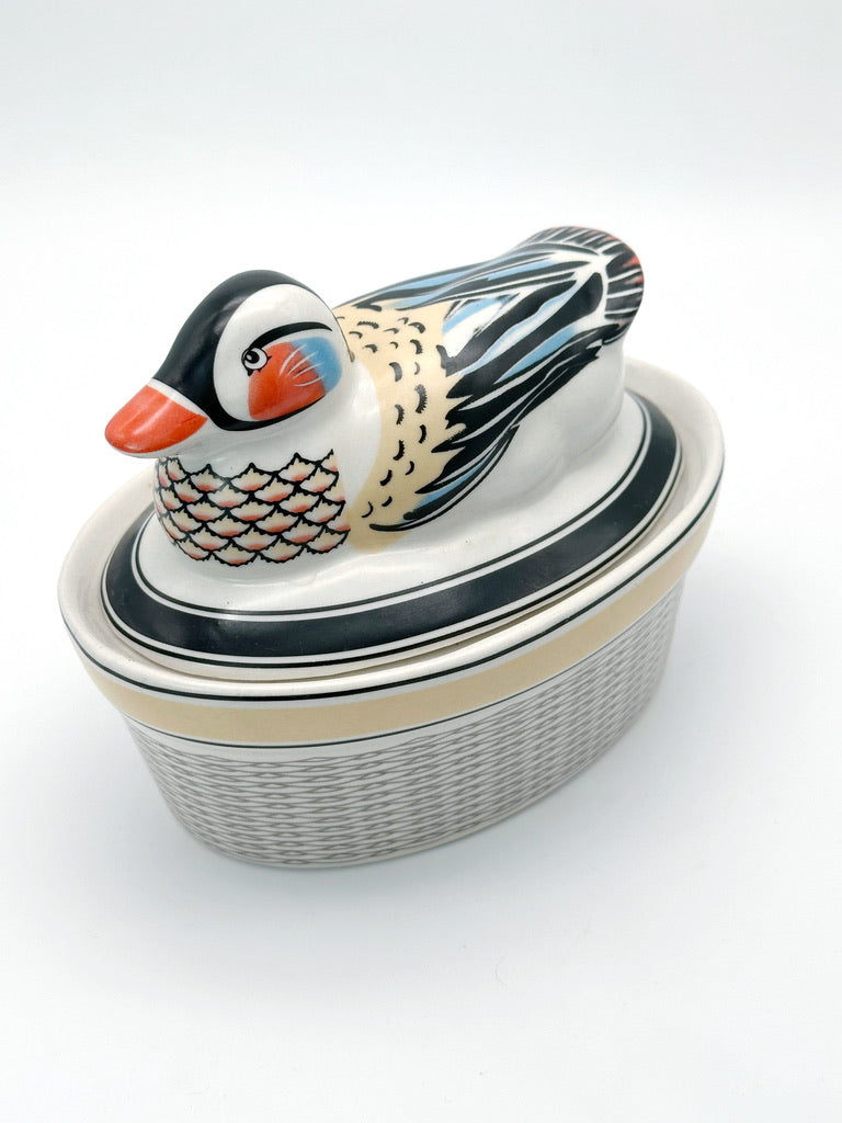 Deckeldose in Form einer Ente