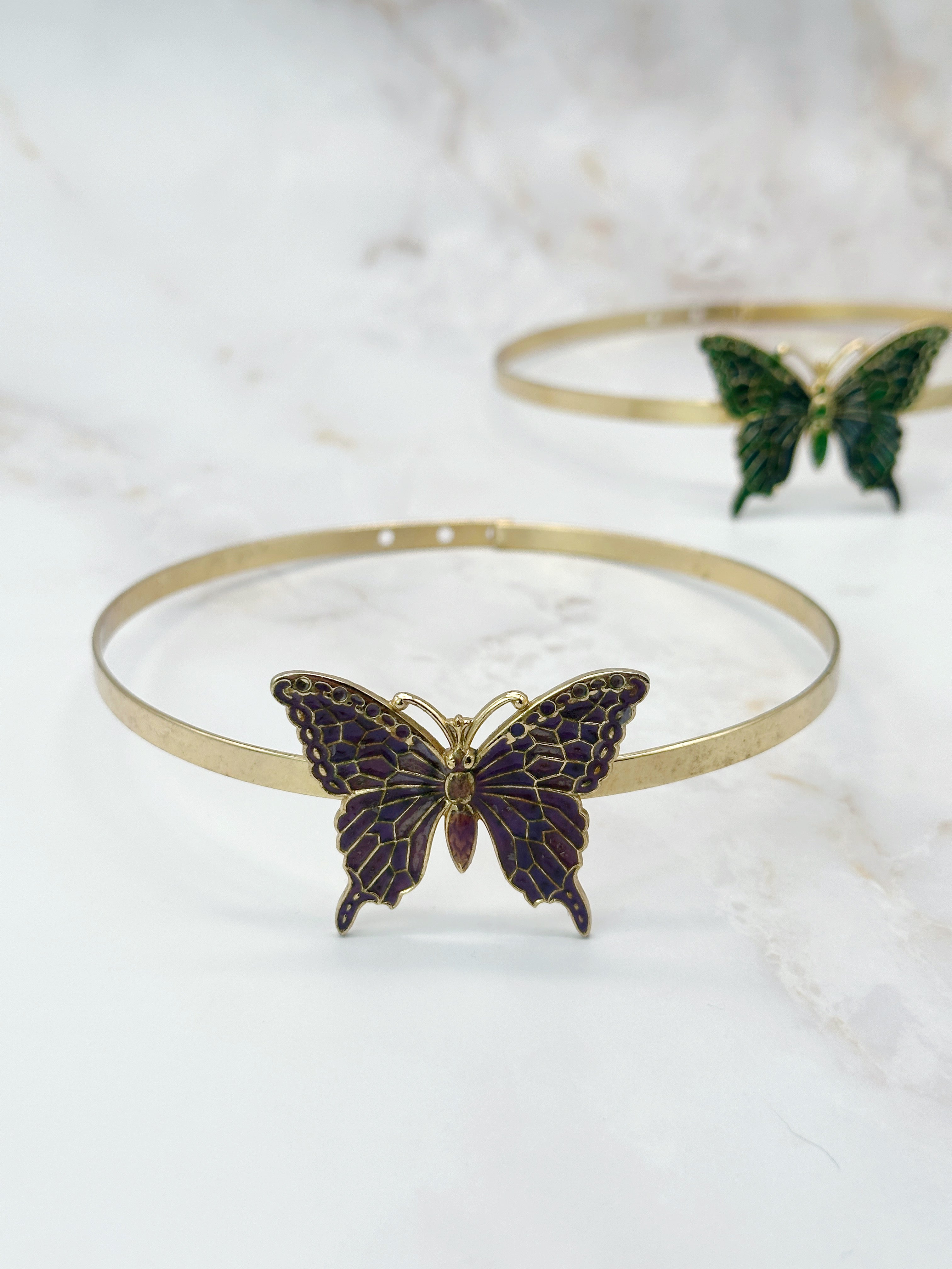 Vintage Choker mit Schmetterling-Anhänger in Grün oder Lila