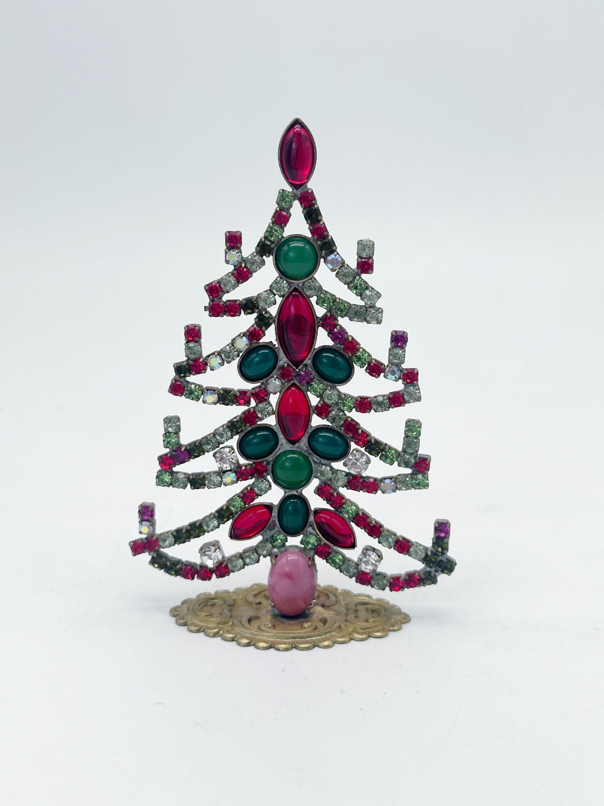 Gablonzer Vintage Christbaum in Rot und Grün mit rosa Schmuckstein