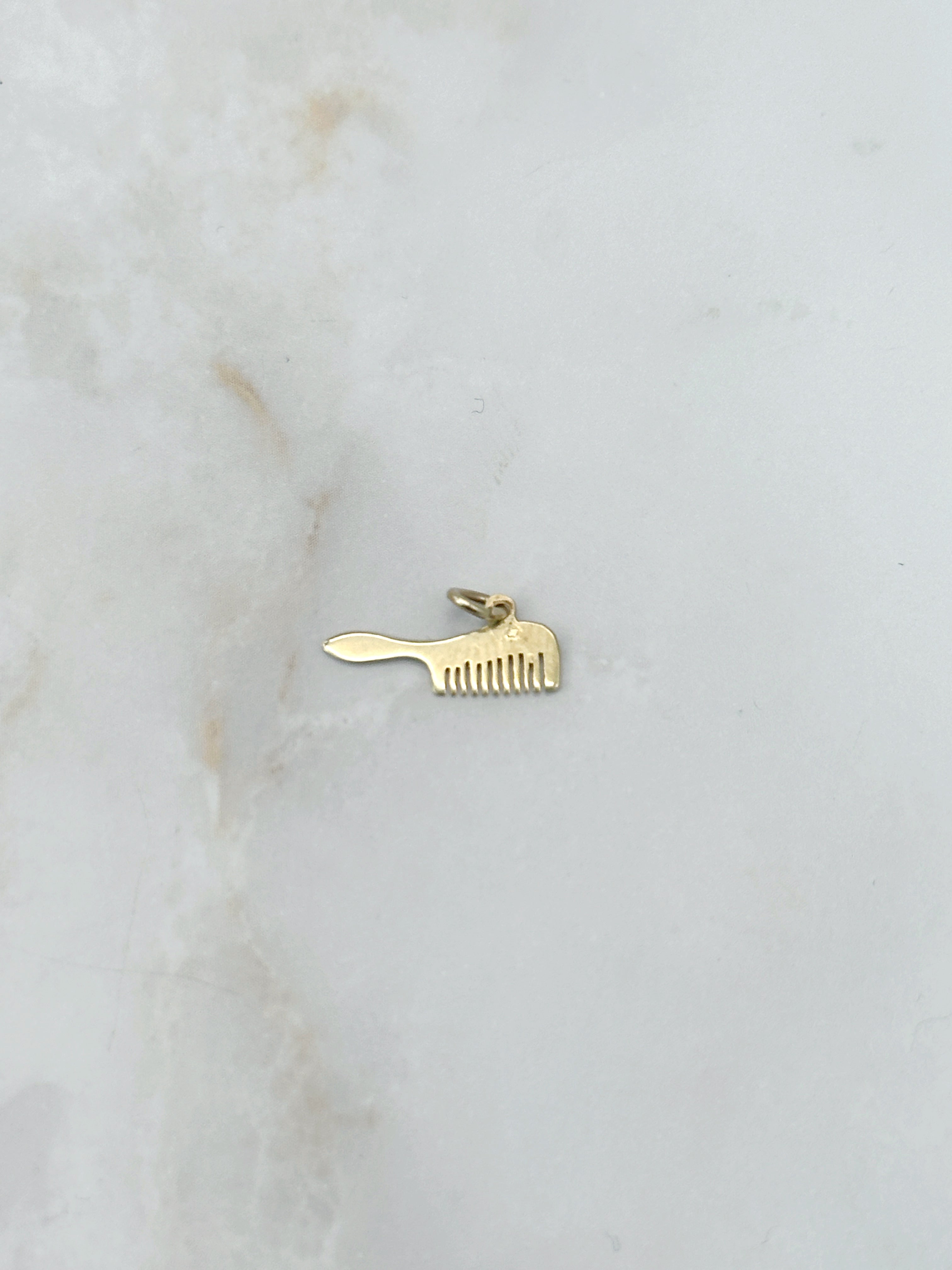 Charm Anhänger mit Kamm Motiv in 585 Gelbgold