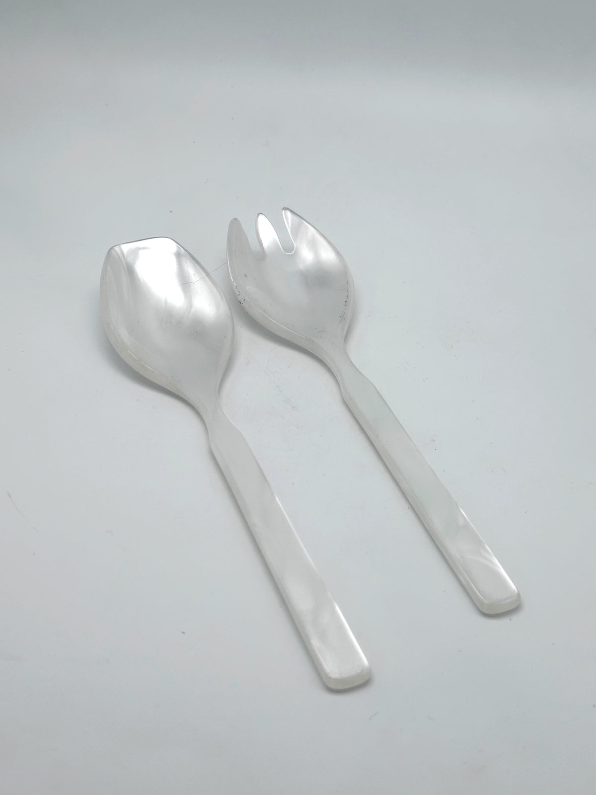 Vintage Salatbesteck aus Lucite mit Perlmuttglanz