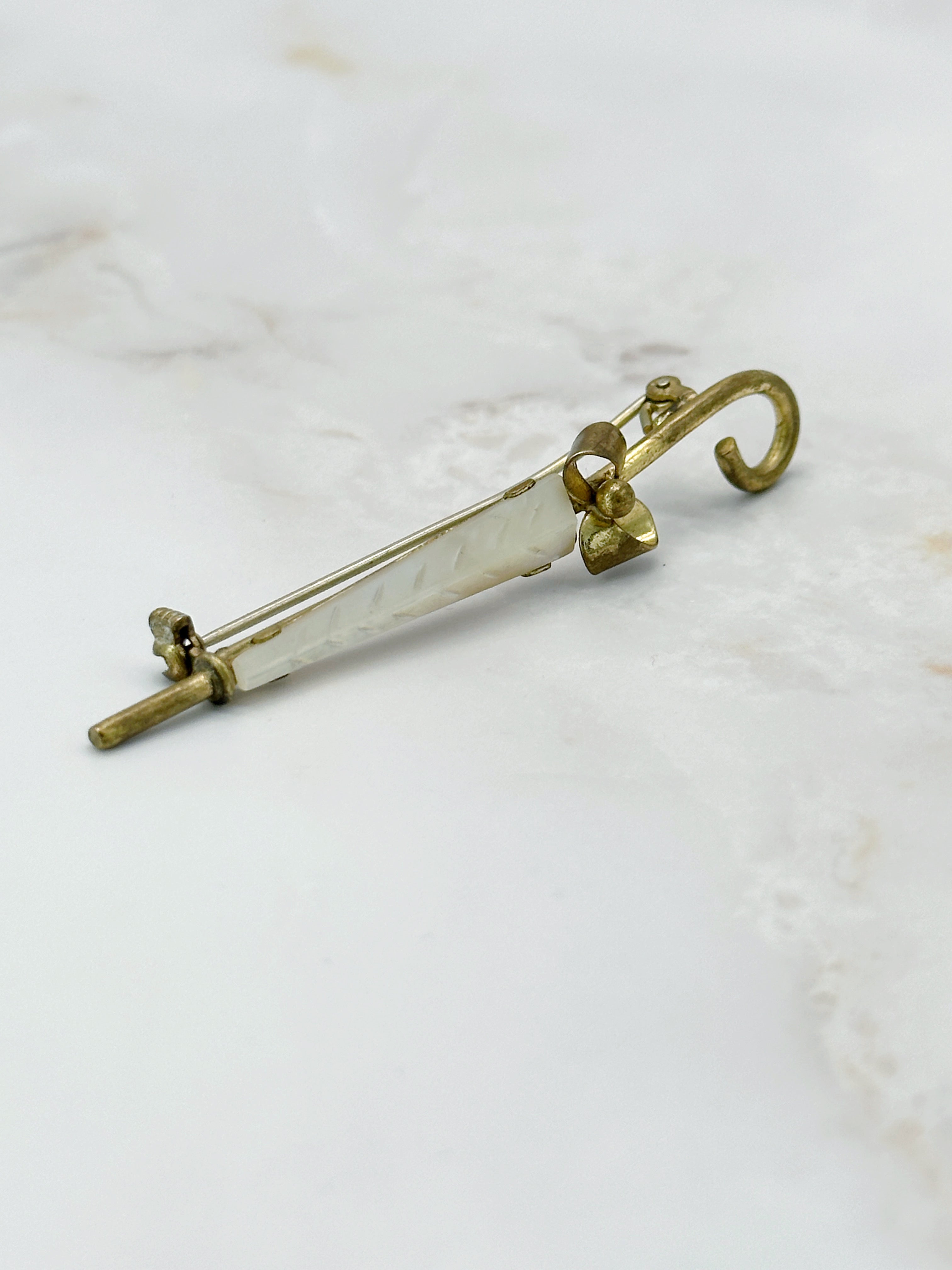 Ausgefallene Vintage Brosche Regenschirm mit Perlmutt