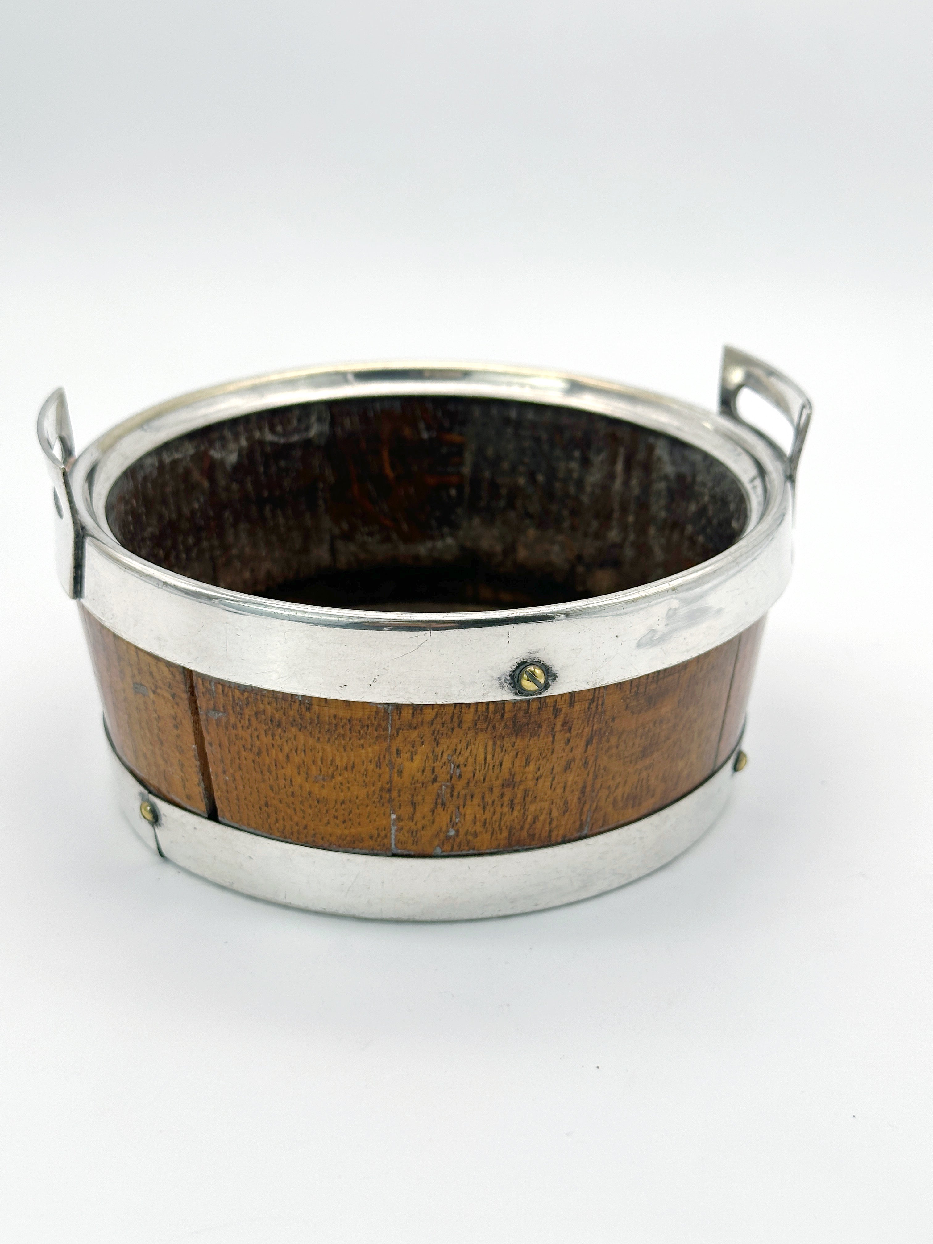 Flaschenhalter aus England, um 1930