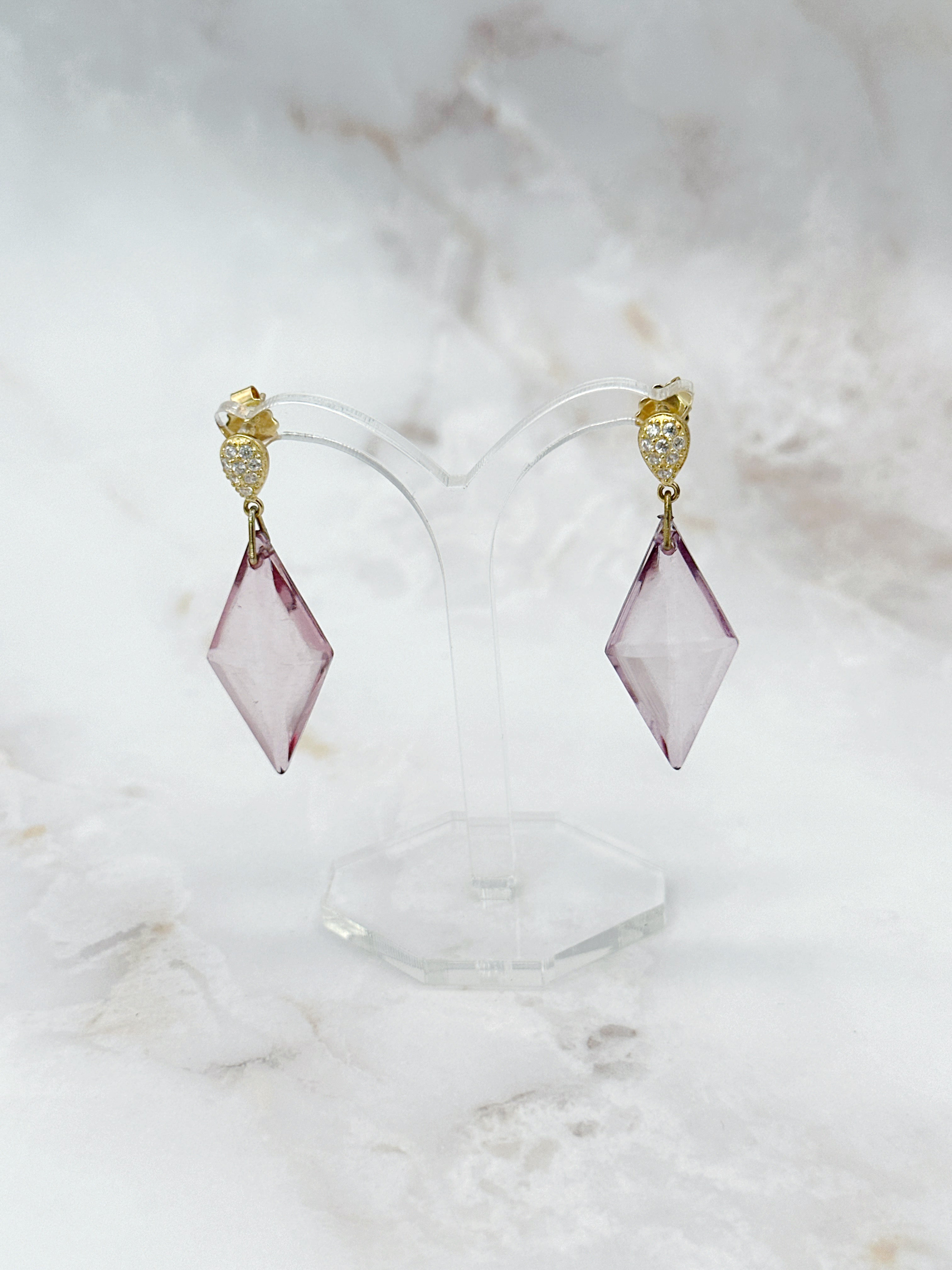 Trapezförmige Lucite Ohrstecker mit Strass und vergoldetem Silber