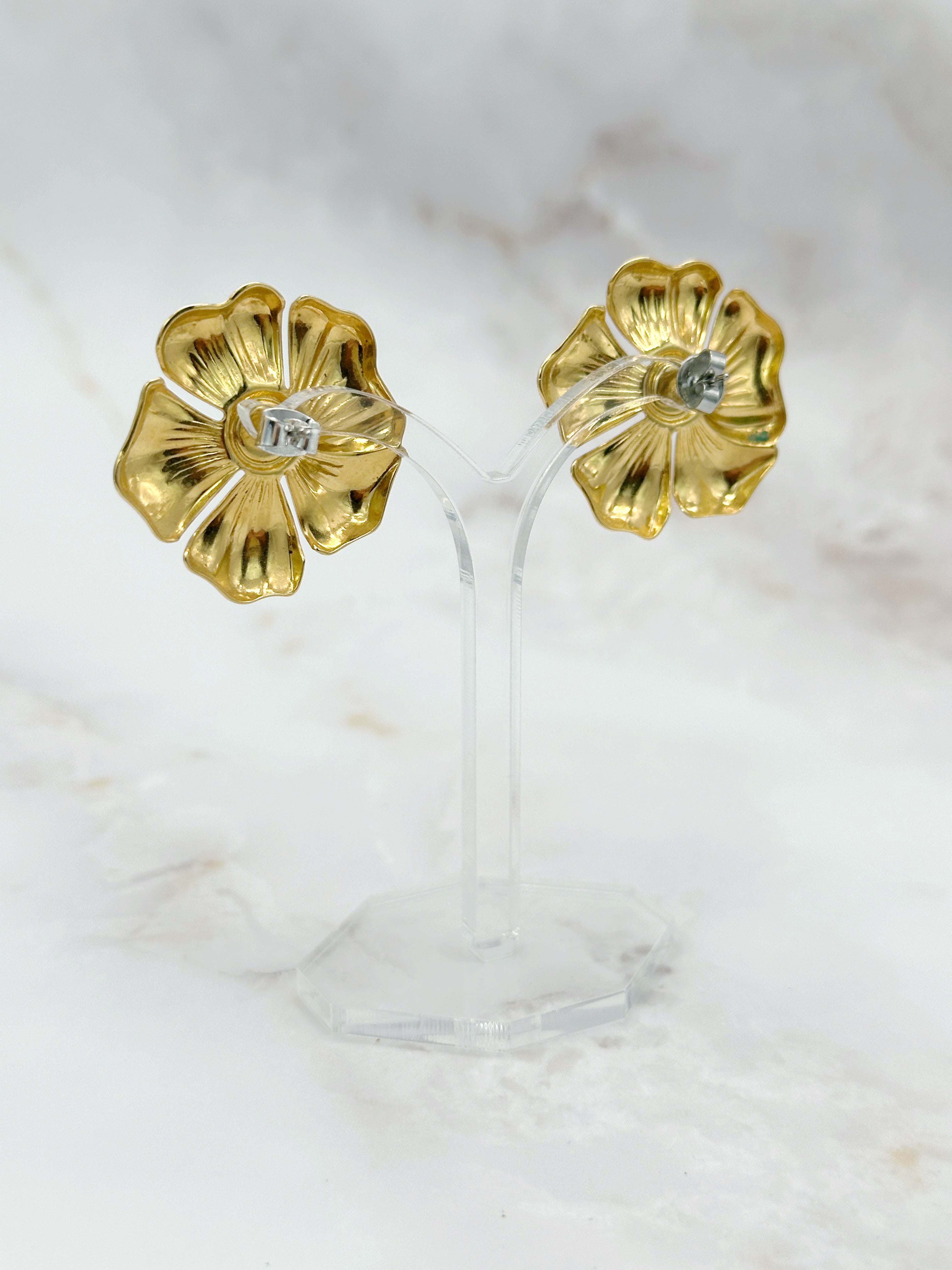 Vintage Ohrstecker mit Blumenmotiv