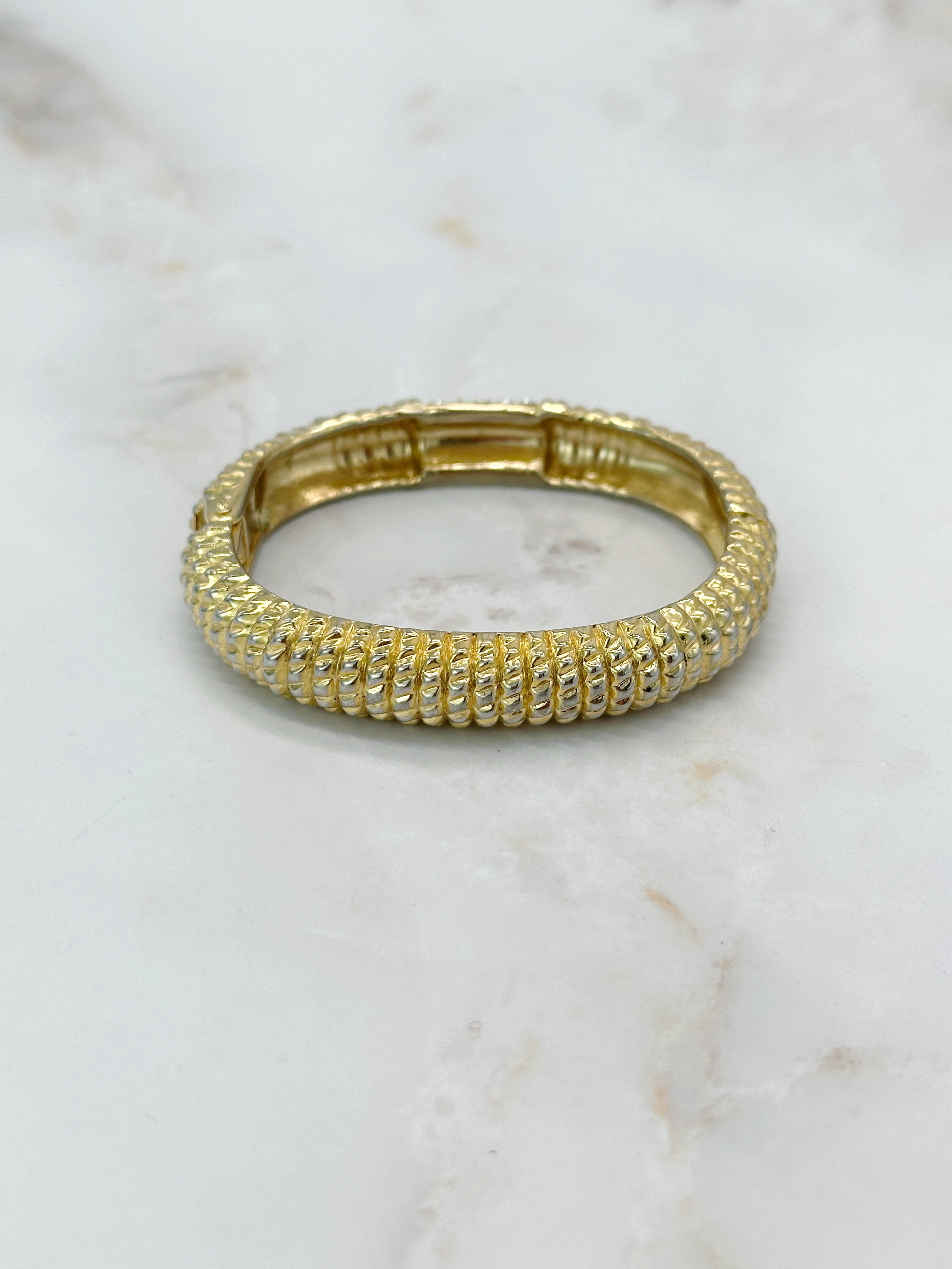 Vintage bangle with rhinestone shine