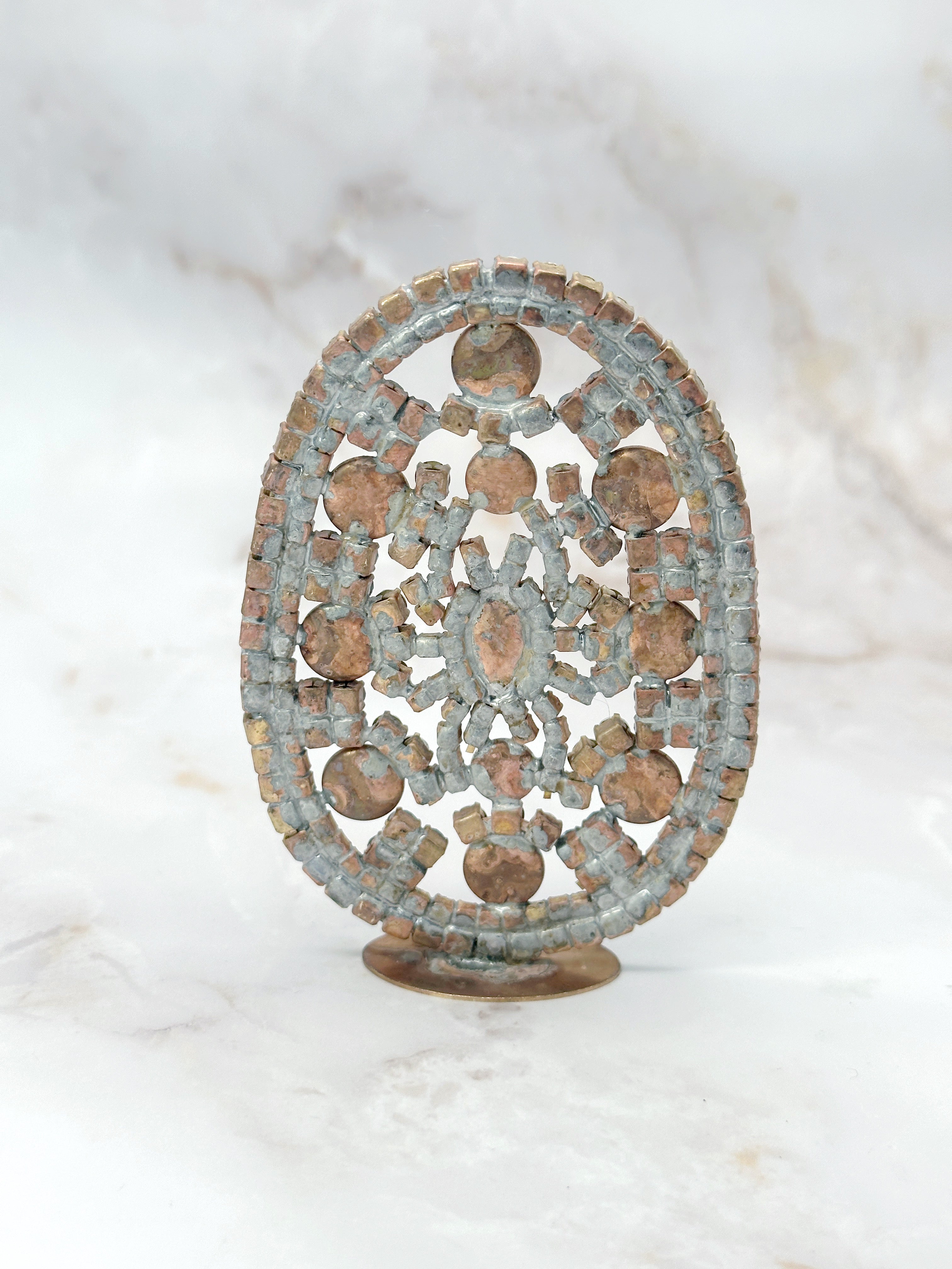 Handgefertigtes Gablonzer Osterei in Rot und Türkisblau zum Aufstellen