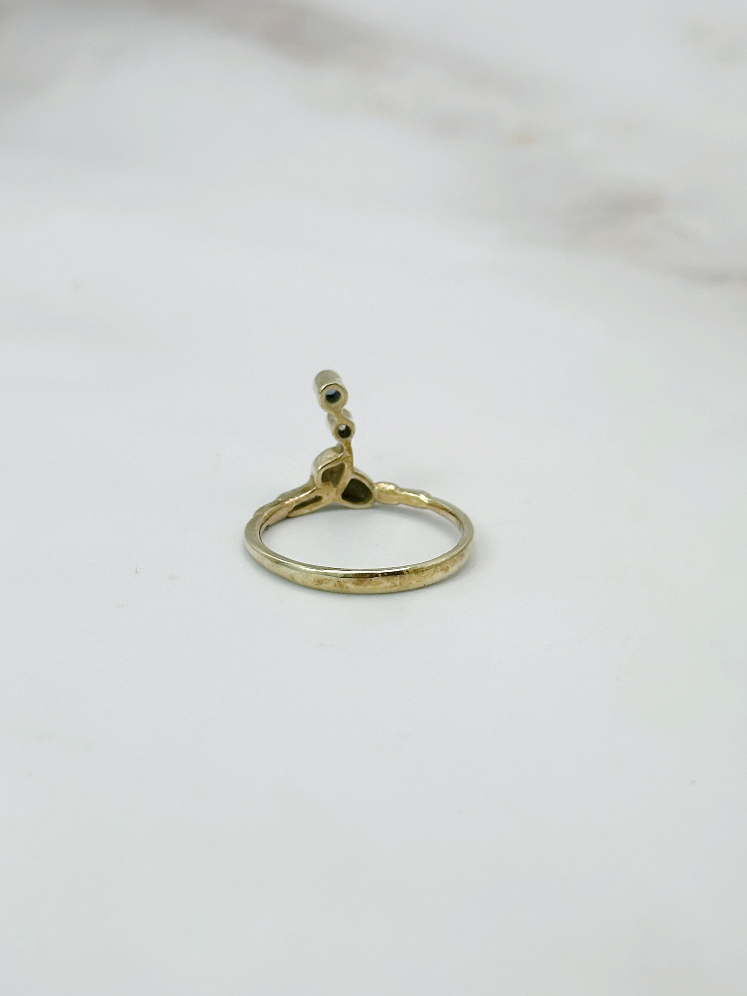 Extravaganter Design-Ring in 585 Gelbgold mit Saphir und Diamant