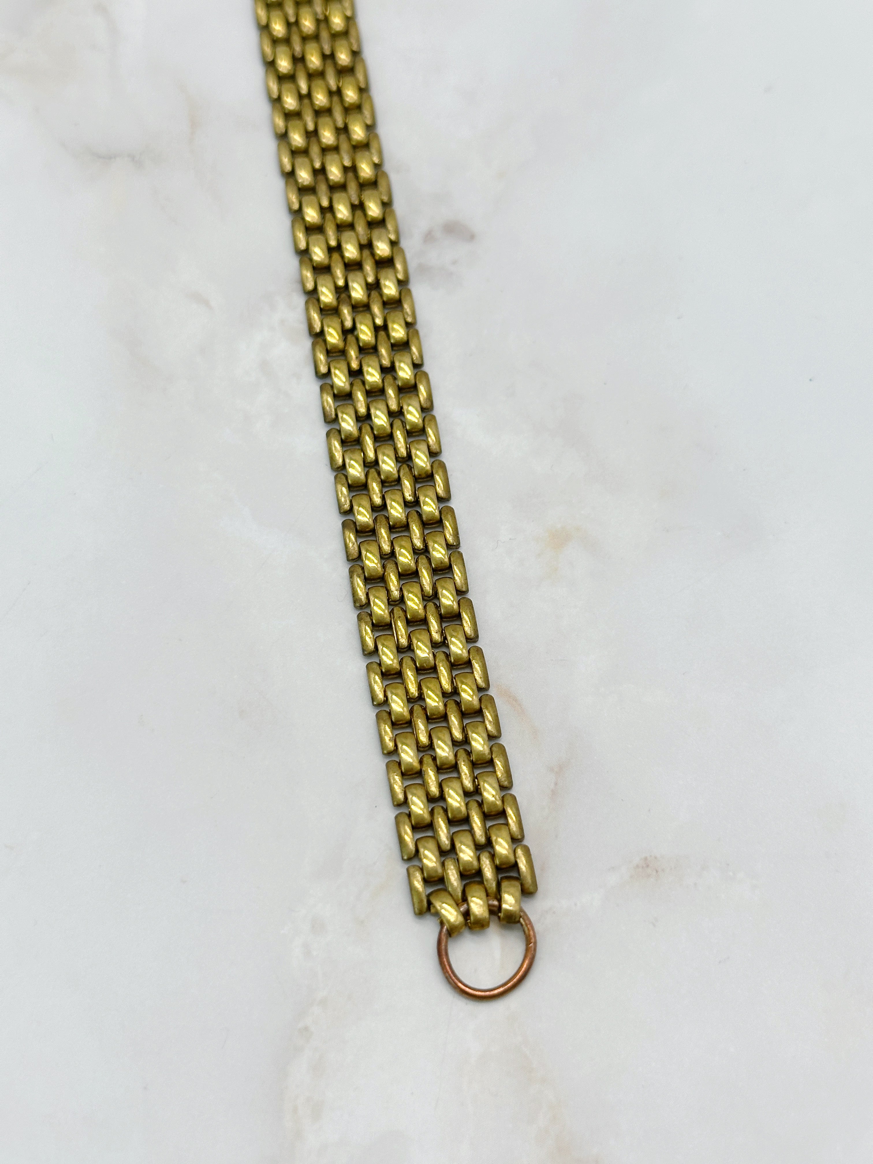 Vintage bracelet with fine links